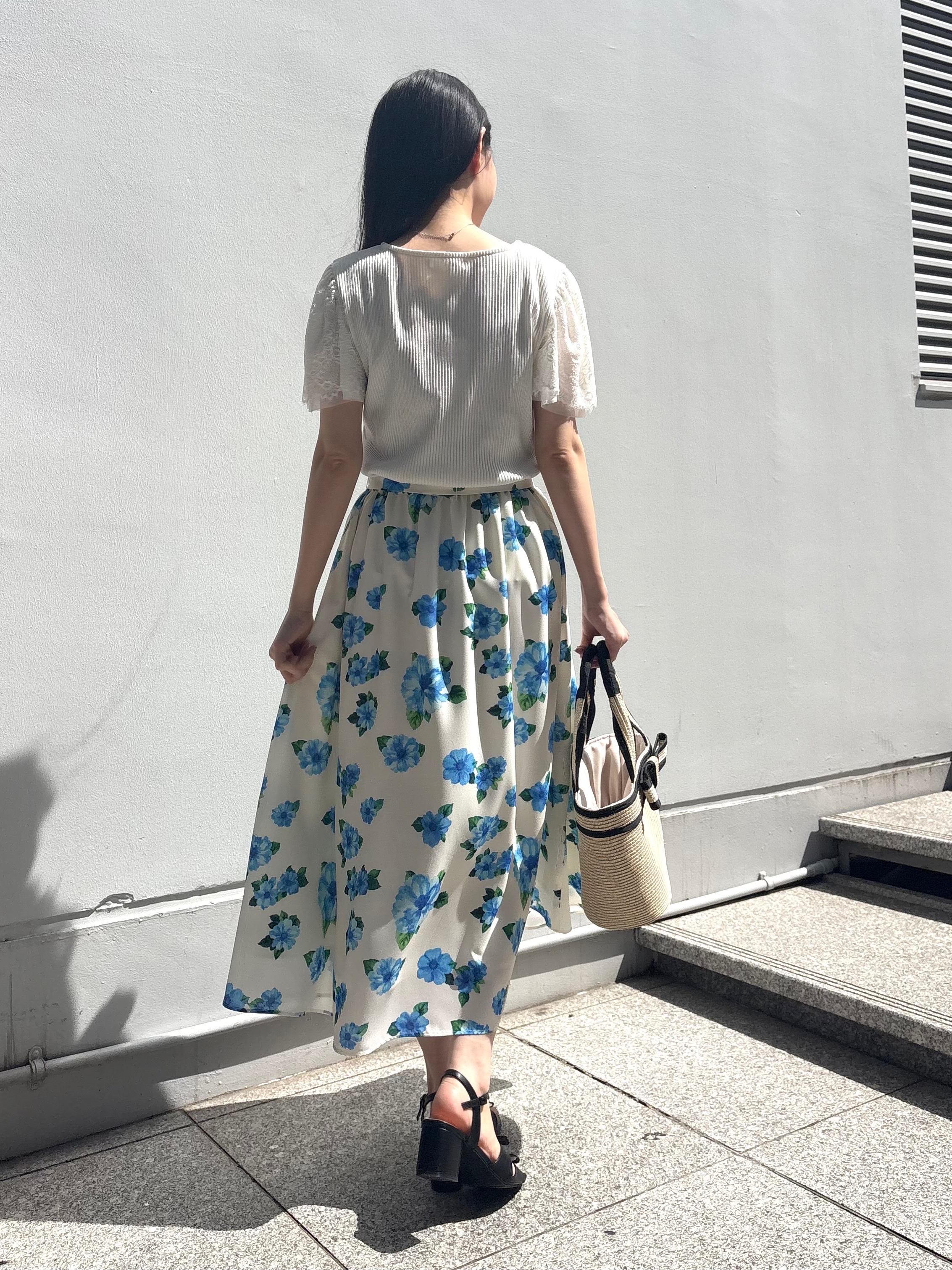 AOIさんの「Couture brooch｜【洗える】袖レース テレコトップス」を使ったコーディネート