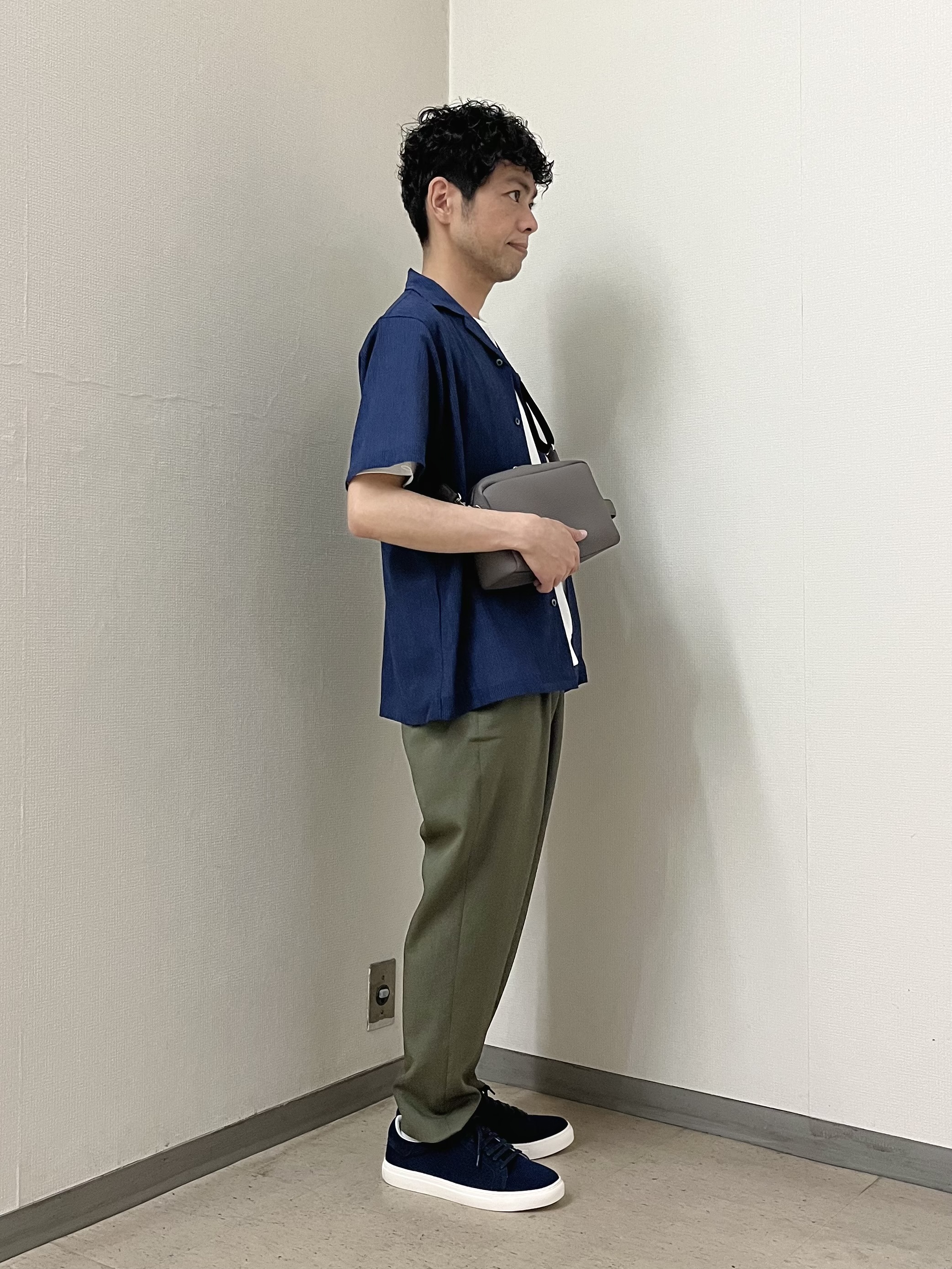 URAさんの「TAKEO KIKUCHI｜【通気性】トリコットサッカー オープンカラー シャツ」を使ったコーディネート