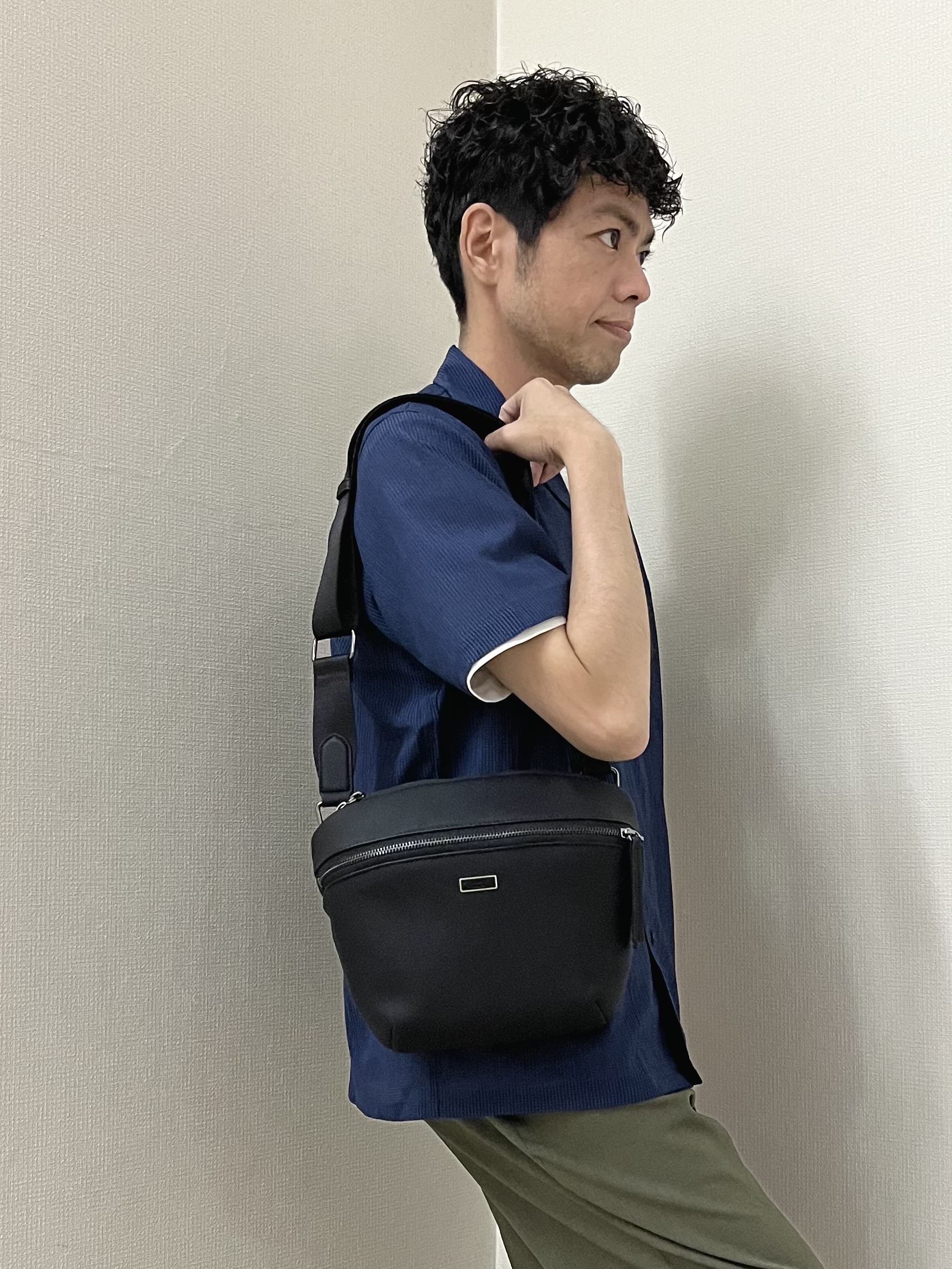 URAさんの「TAKEO KIKUCHI｜【通気性】トリコットサッカー オープンカラー シャツ」を使ったコーディネート