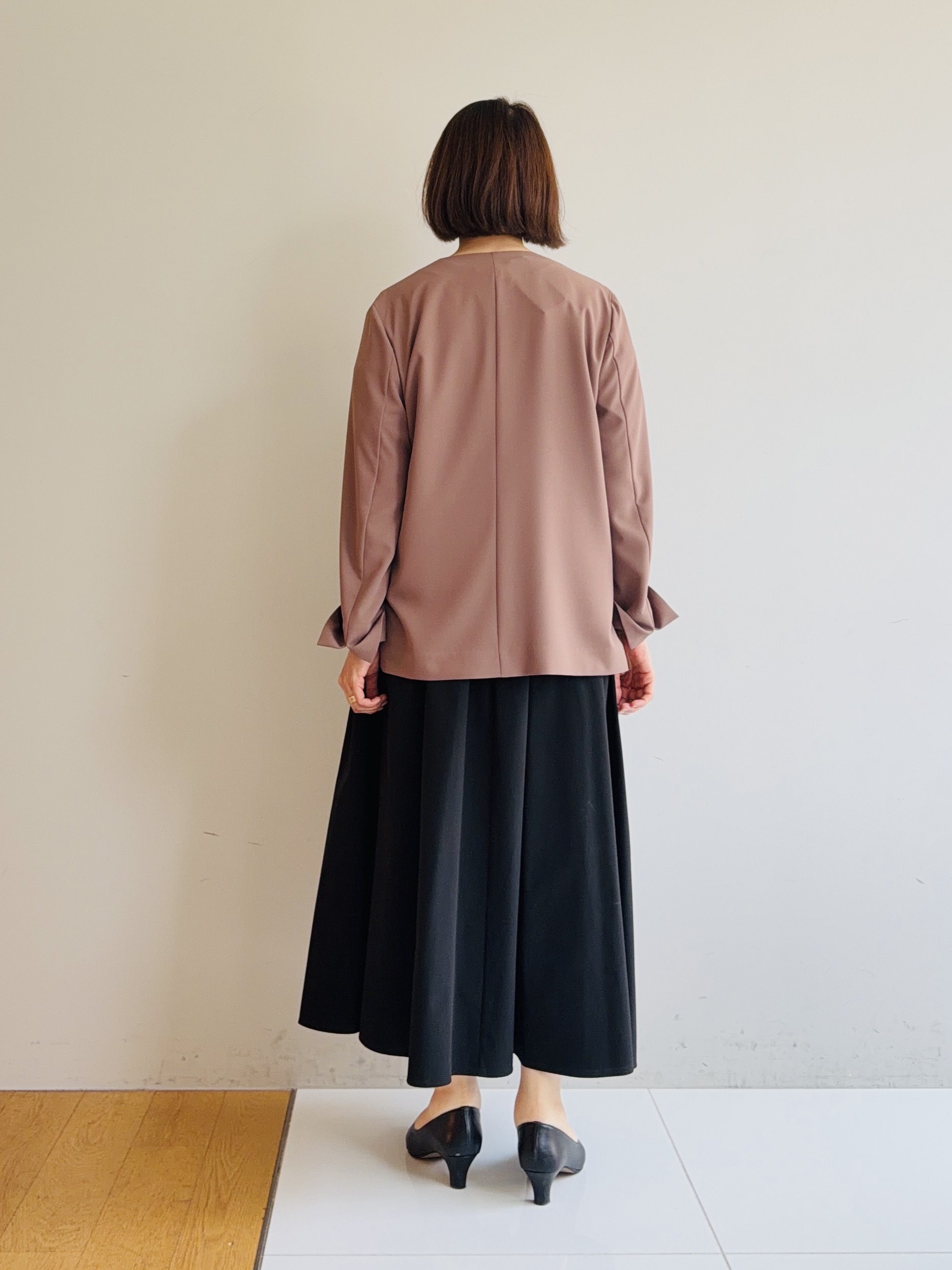 murayamaさんの「INDIVI｜【さらに軽く軽快！／着る日傘】ノーカラージャケット」を使ったコーディネート