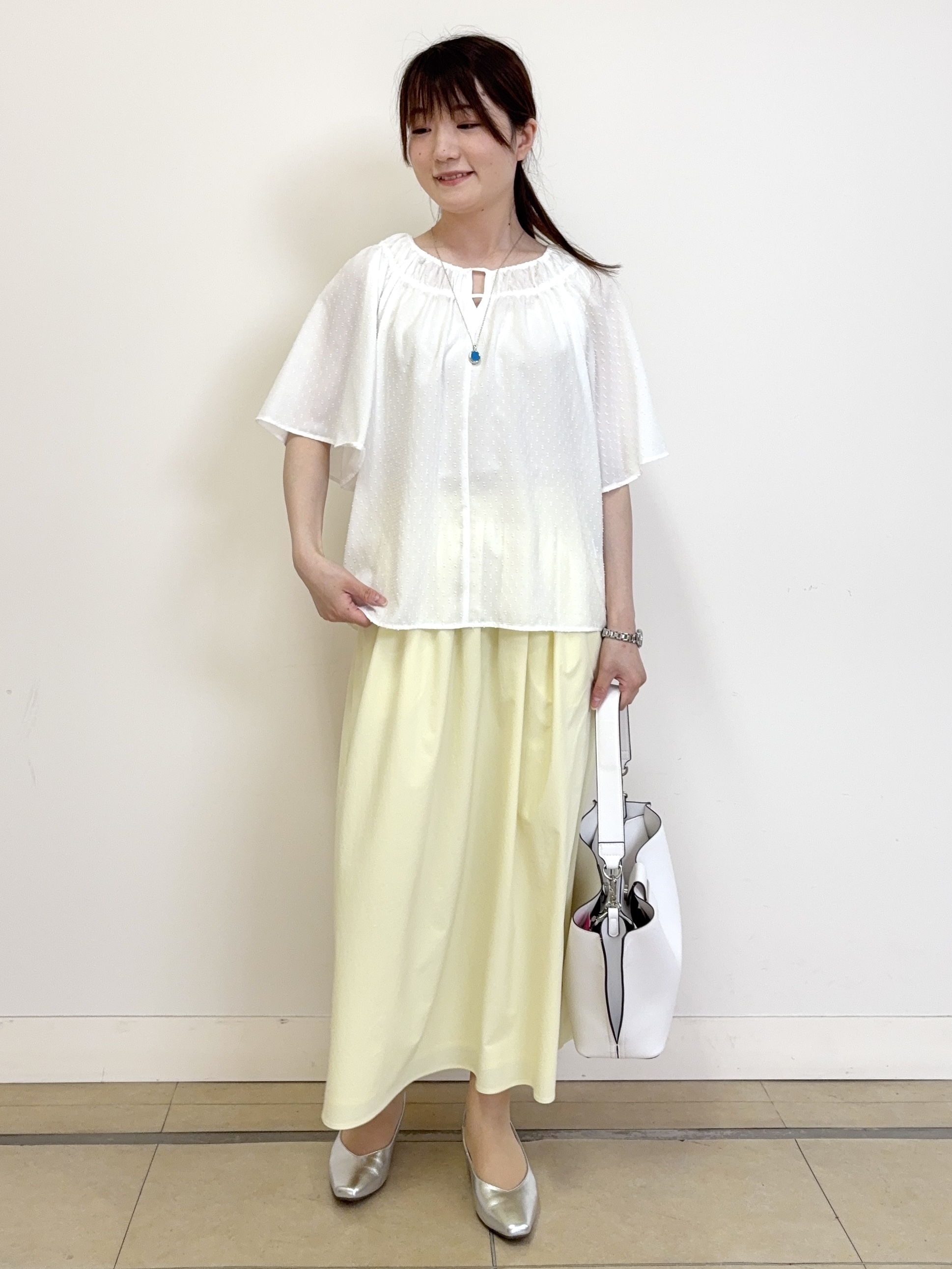 mikiさんの「Reflect｜ネックギャザーデザインブラウス」を使ったコーディネート