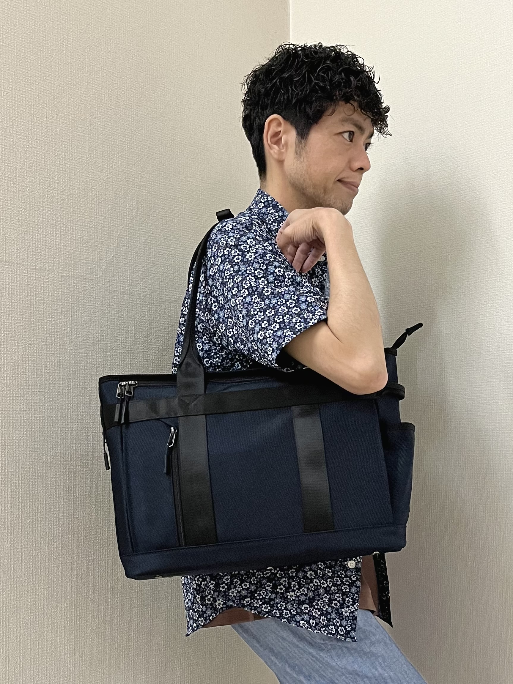 URAさんの「TAKEO KIKUCHI｜リップル小花シャツ」を使ったコーディネート