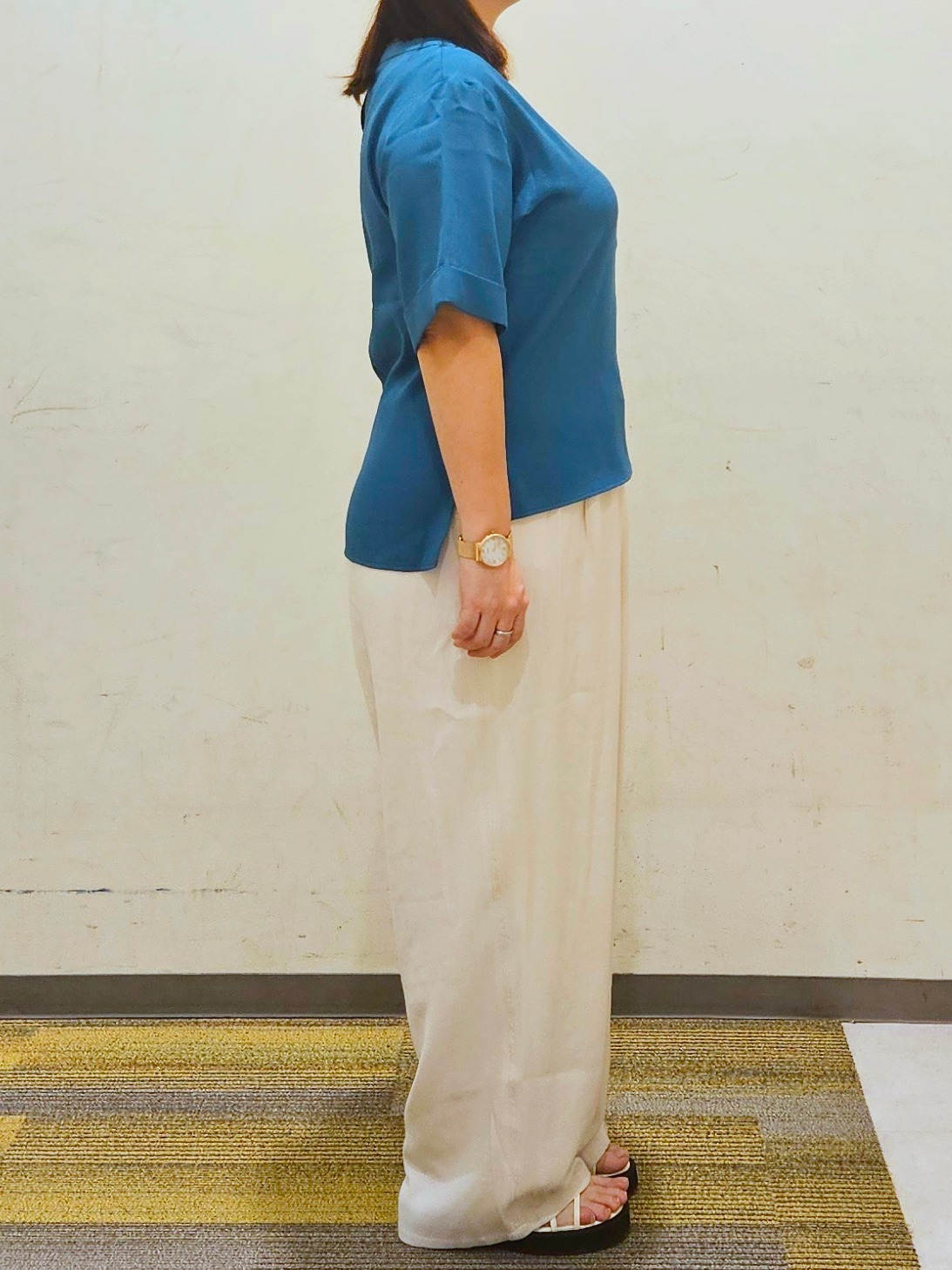 okayuさんの「THE SHOP TK｜【M-XL/二の腕カバー】さらり麻調メッシュ5分袖ブラウス」を使ったコーディネート