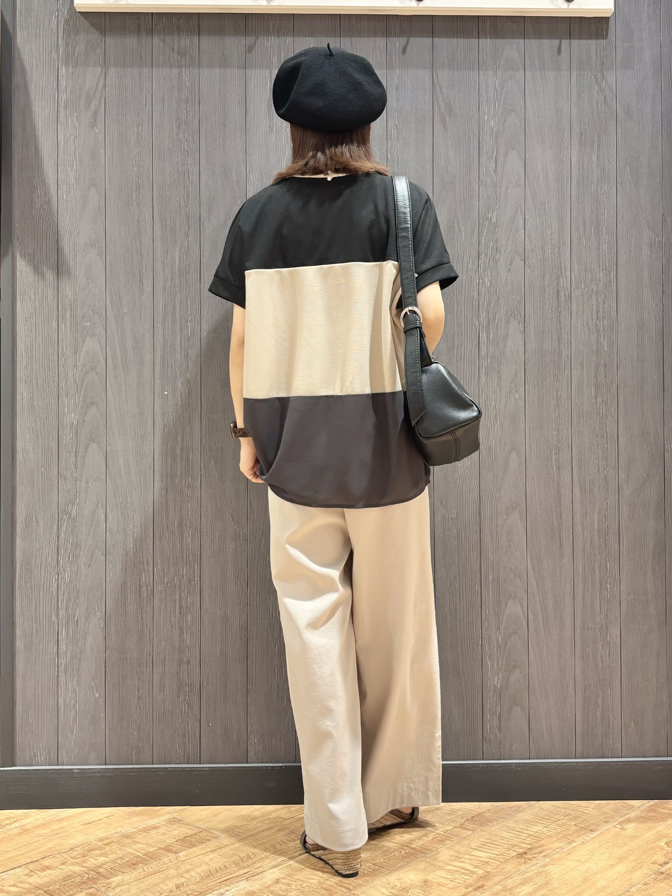 meiさんの「SHOO･LA･RUE｜【S-LL/洗濯機可/体型カバー】1枚で主役になる 3段切替 ドルマンＴシャツ」を使ったコーディネート