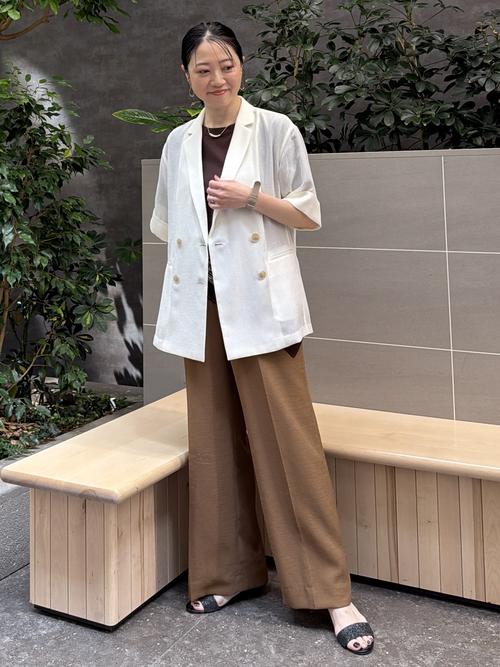 shihoさんの「INDIVI｜【洗える／メッシュ素材／SETUP可能】半袖シアージャケット」を使ったコーディネート