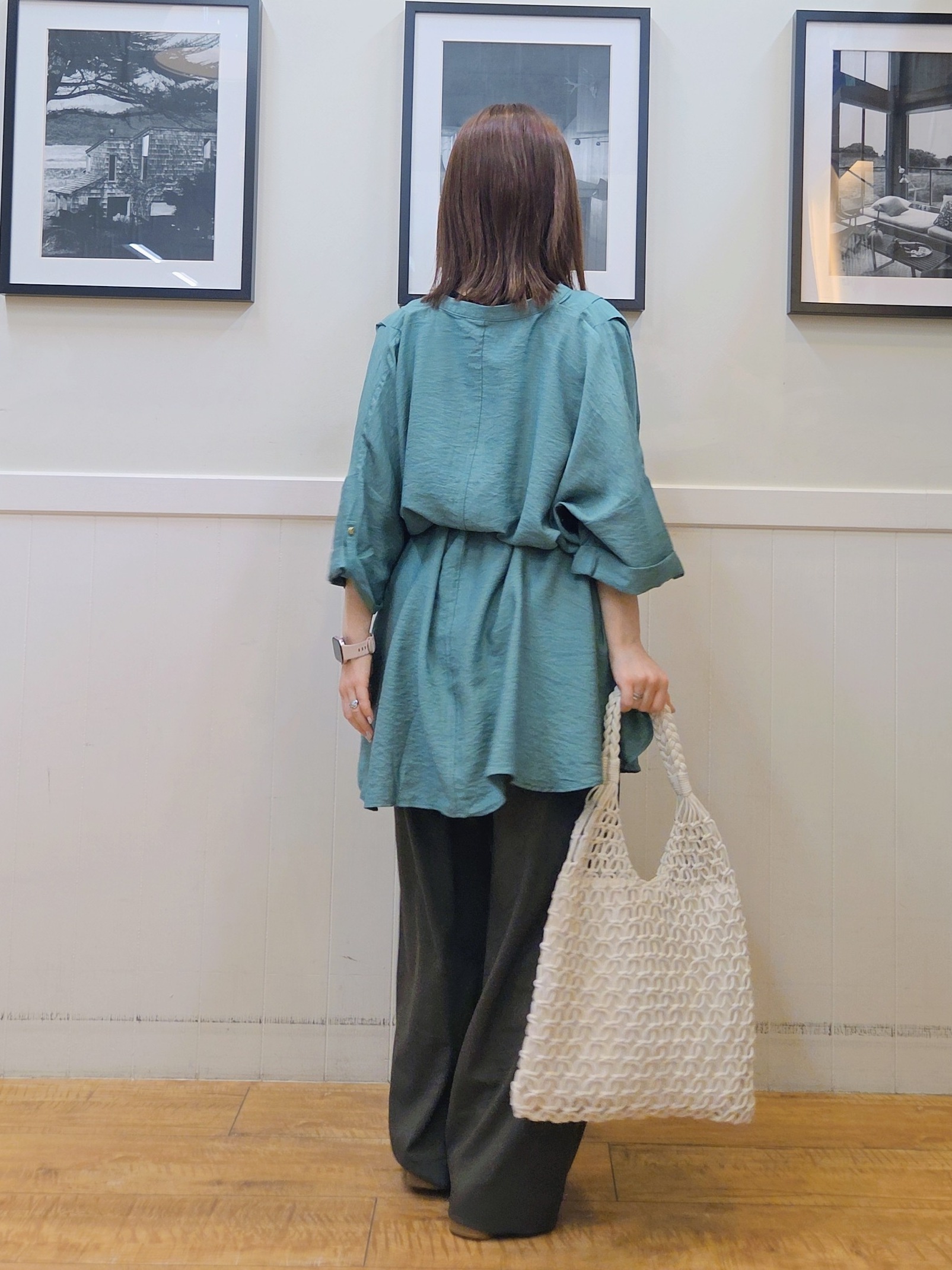 nao.さんの「SHOO･LA･RUE｜【ひんやり/S-LL/洗濯機可】体型カバー叶える 大人のゆるドルマンチュニック」を使ったコーディネート