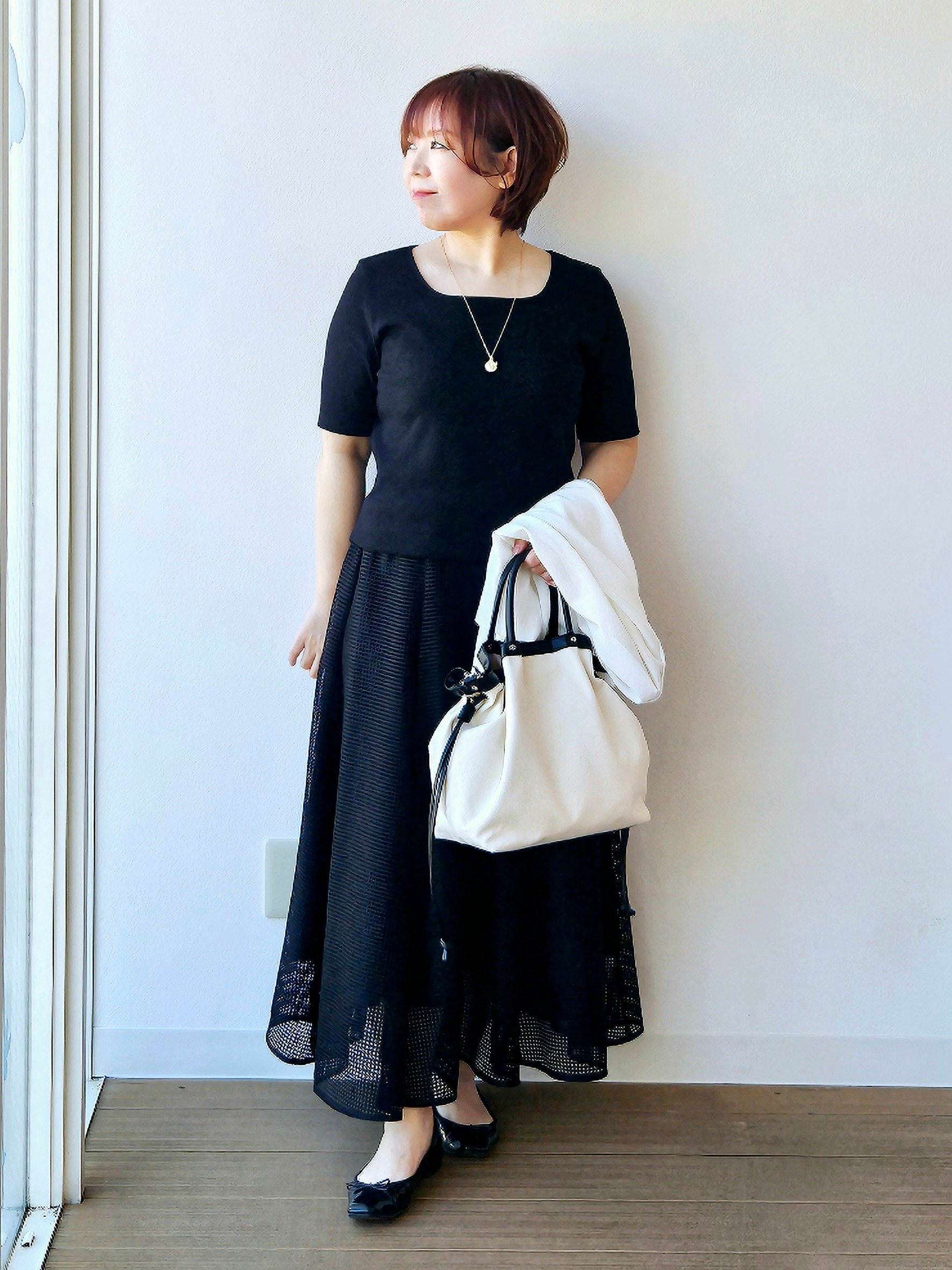 やじまさんの「UNTITLED｜【アンサンブル可/日除け・冷房対策】シアーレーヨンZIPカーディガン」を使ったコーディネート