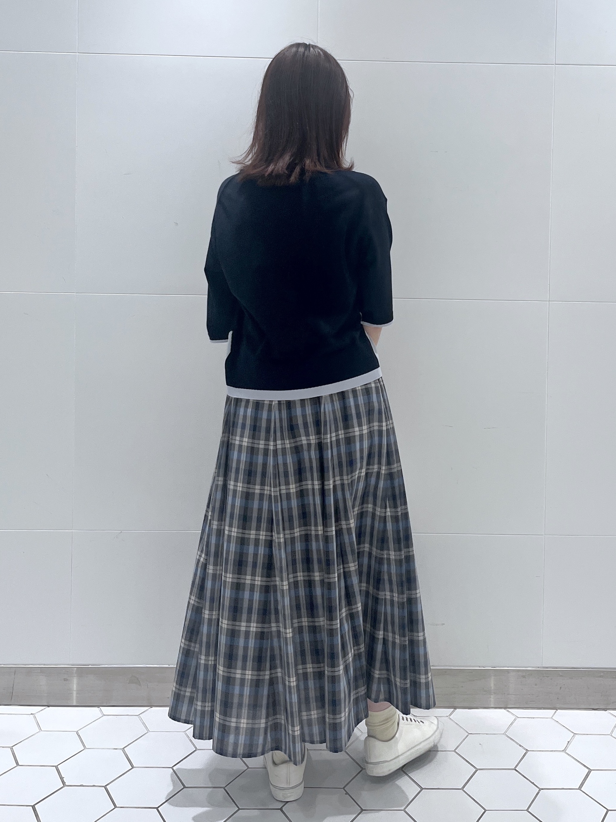 Makinoさんの「Dessin｜【洗える】バイカラーボクシーシルエットニット」を使ったコーディネート