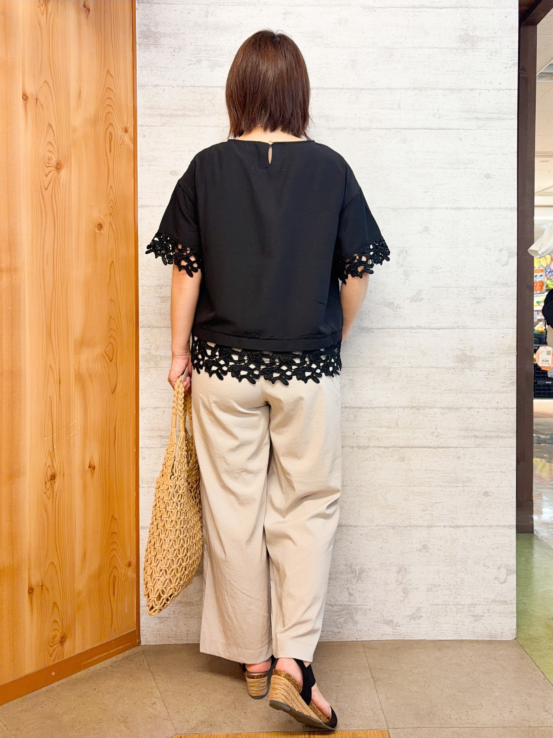 yocchiさんの「SHOO･LA･RUE｜【ひんやり/洗濯後しわになりにくい/S-LL】コーデの主役になる レース付きブラウス」を使ったコーディネート