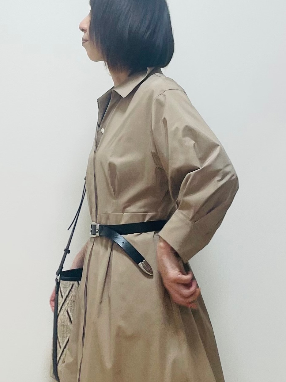 Riiさんの「Reflect｜タイプライターシャツロングワンピース」を使ったコーディネート