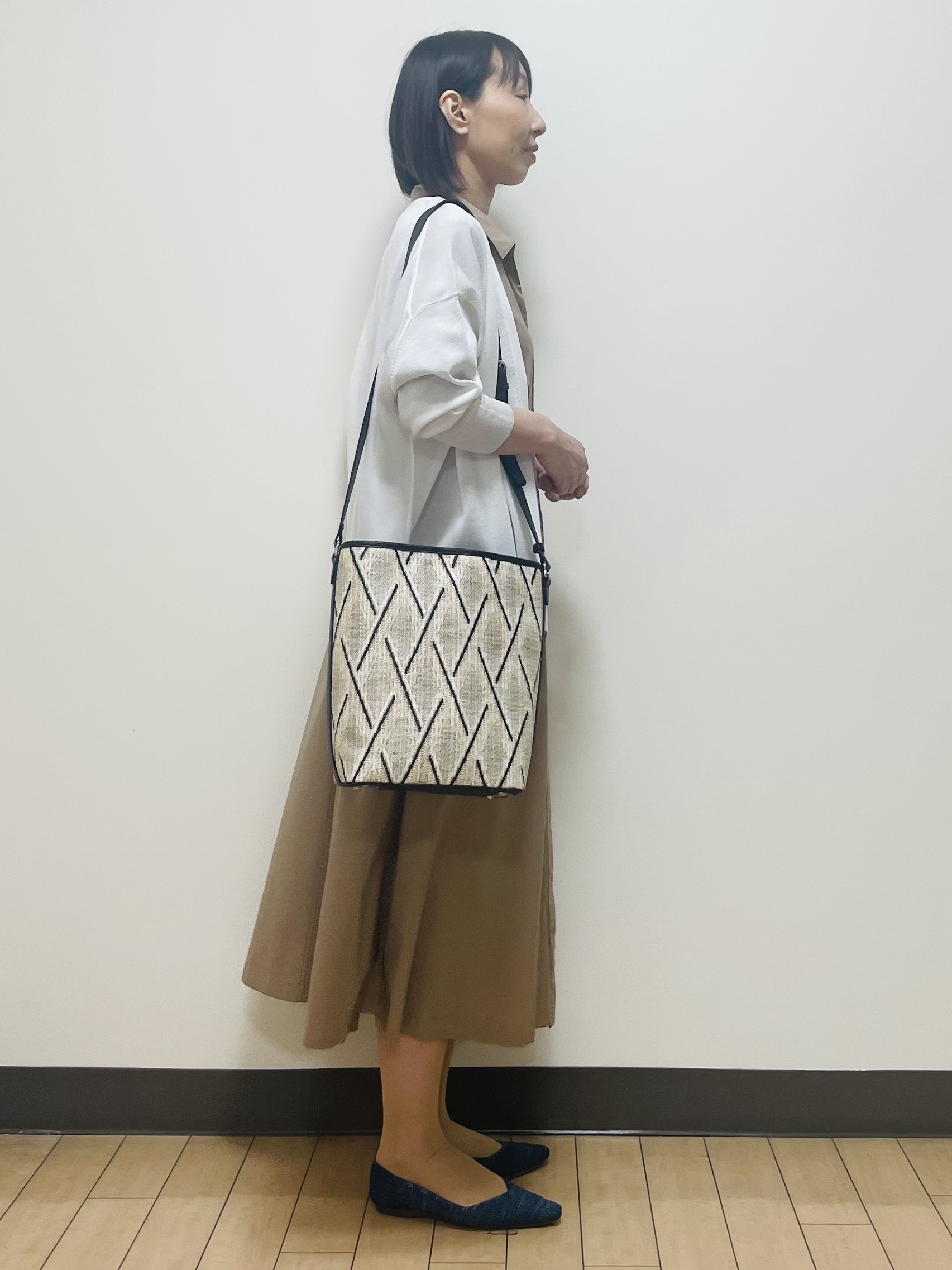 Riiさんの「Reflect｜タイプライターシャツロングワンピース」を使ったコーディネート