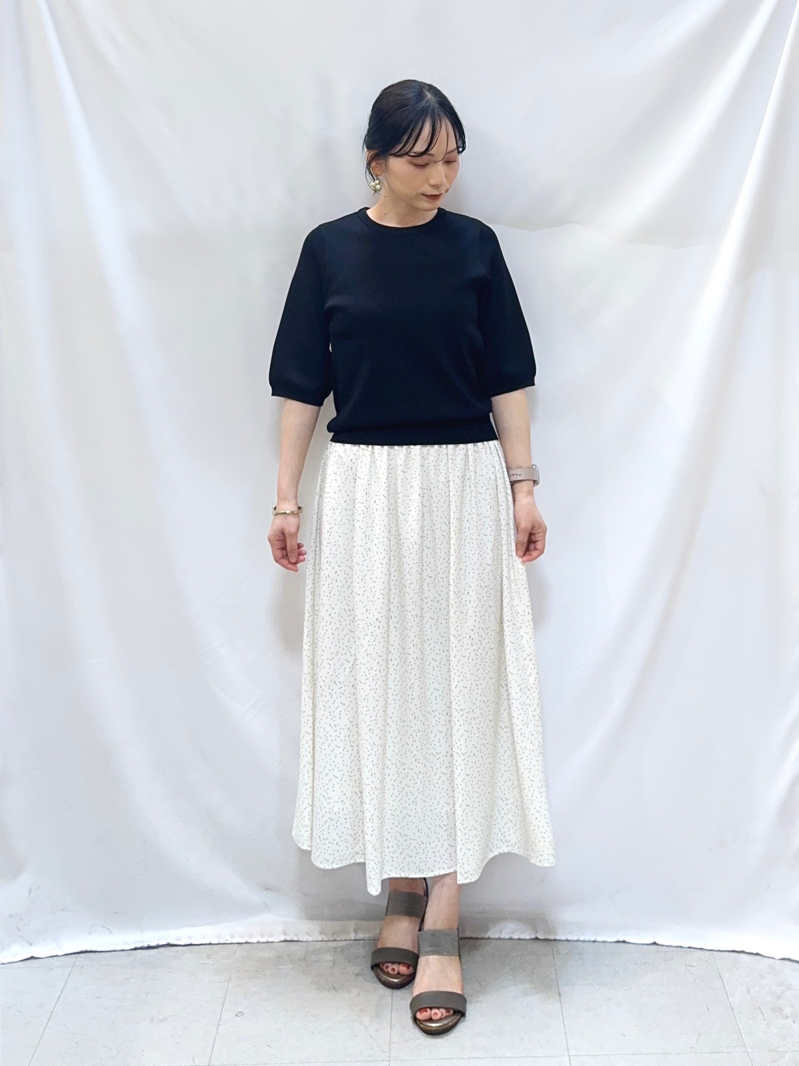 𝐇𝐢𝐫𝐨𝐦𝐢さんの「SHOO･LA･RUE｜【洗濯機可/UV/S-LL】程よい透け感 ノーカラーシアーブルゾン」を使ったコーディネート