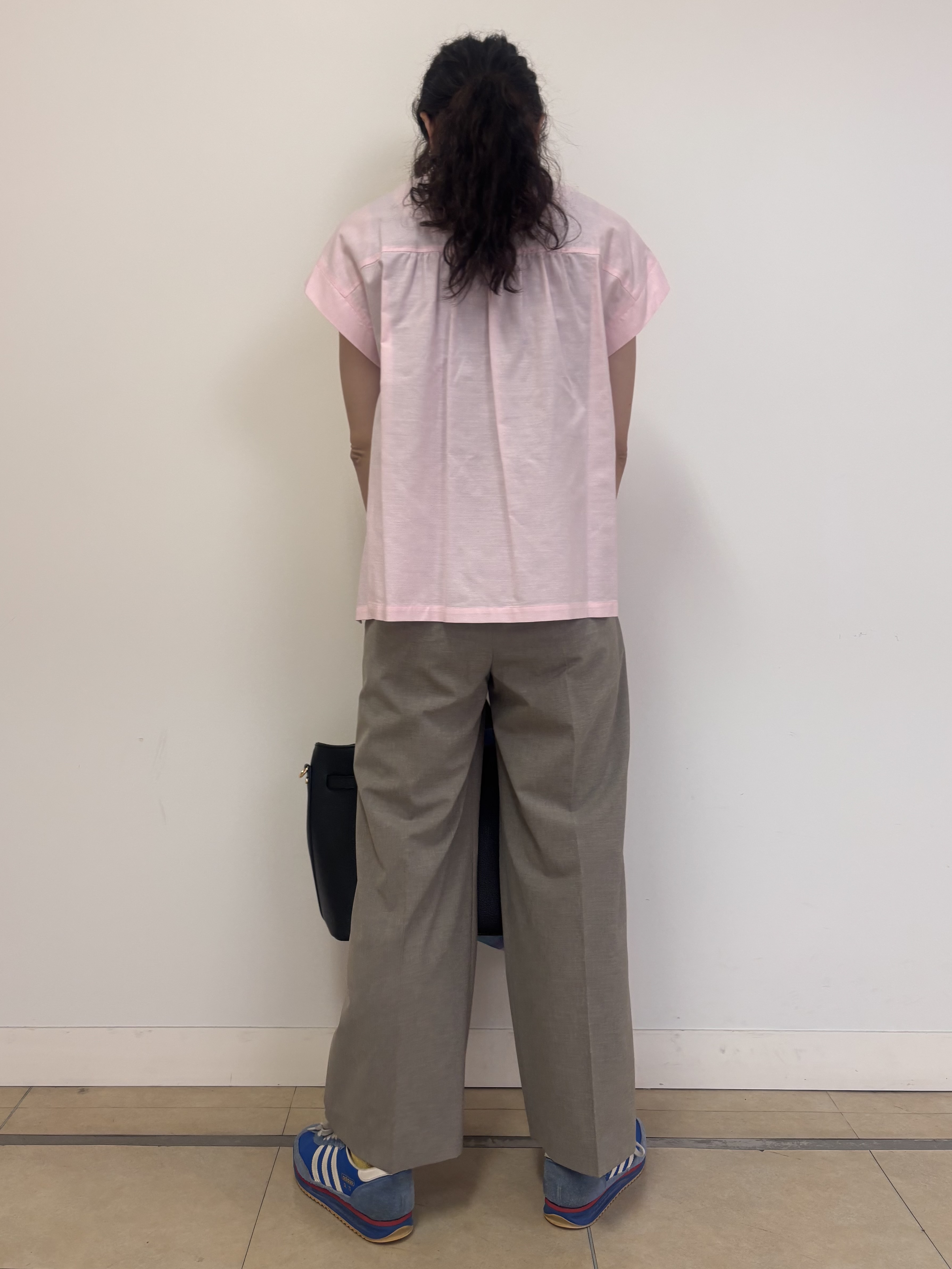 Harukaさんの「DRESSTERIOR｜【毎年人気/ウォッシャブル】バックフレアオックスシャツ」を使ったコーディネート