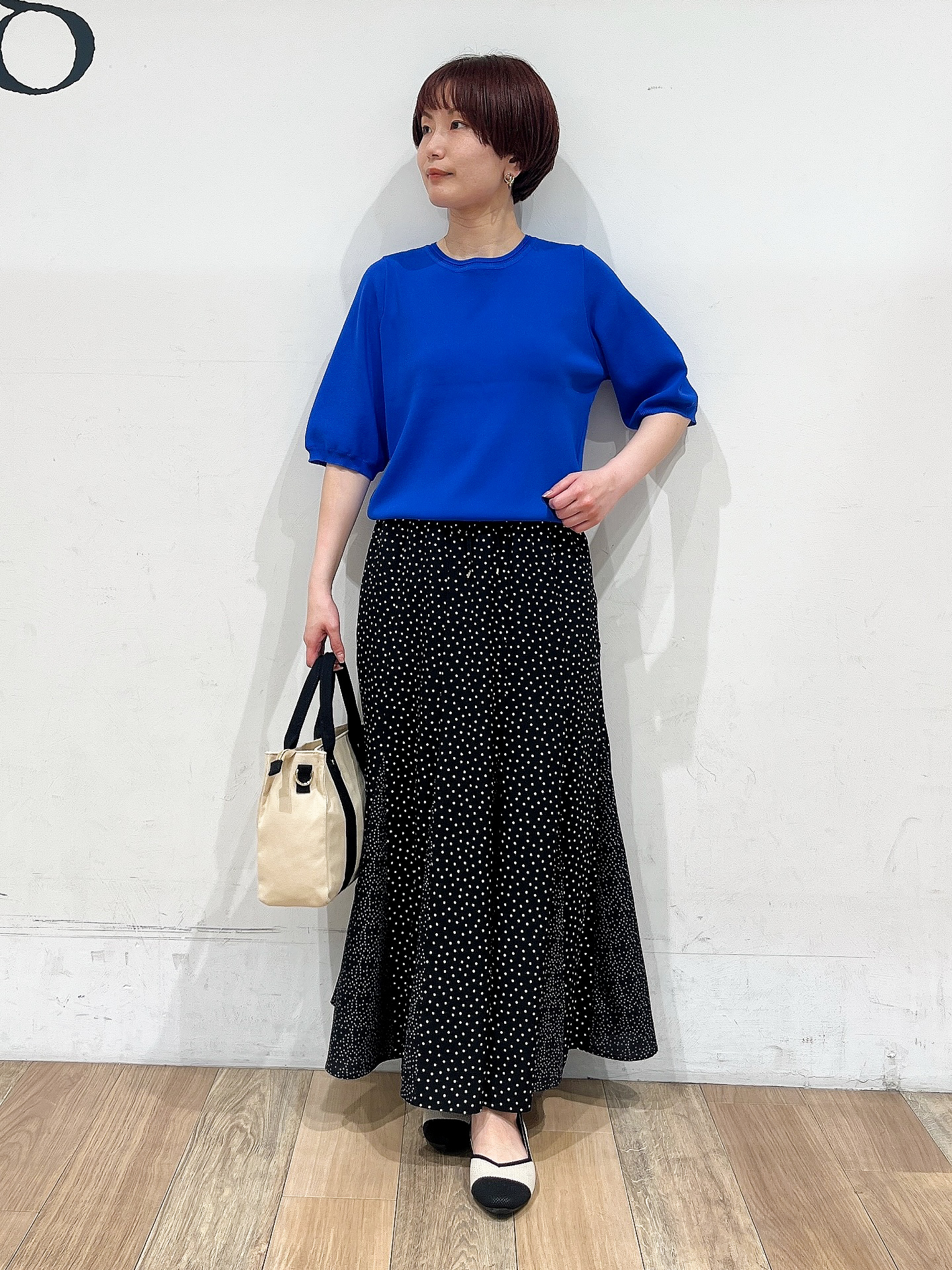 山さんさんの「grove｜【貴島明日香さん着用】ラメメッシュキーネックカーディガン」を使ったコーディネート