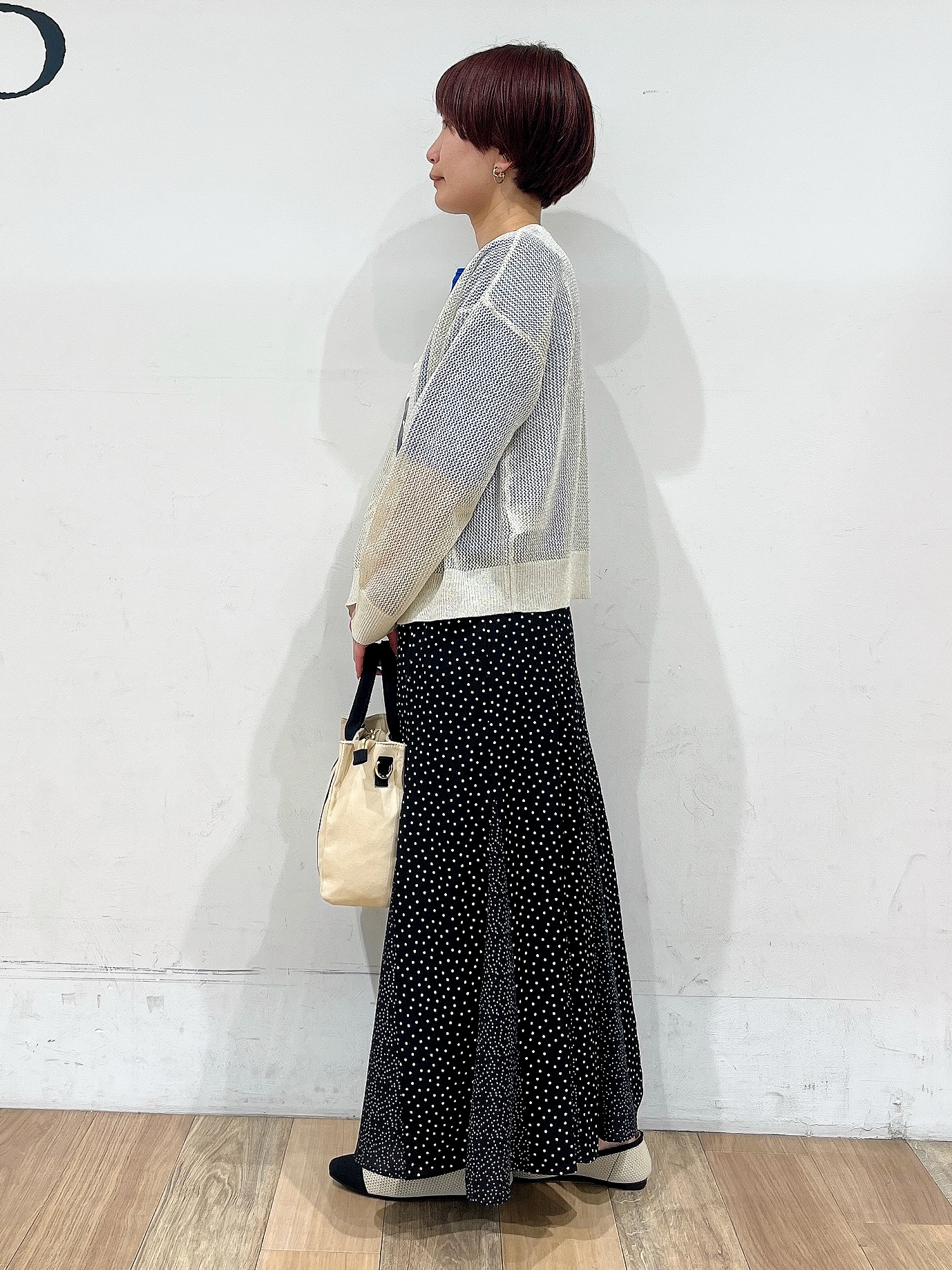 山さんさんの「grove｜【貴島明日香さん着用】ラメメッシュキーネックカーディガン」を使ったコーディネート