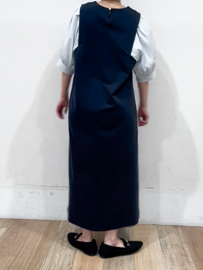山さんさんの「grove｜高評価！【体型カバー/洗える】袖布帛ポンチワンピース」を使ったコーディネート