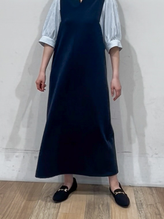 山さんさんの「grove｜高評価！【体型カバー/洗える】袖布帛ポンチワンピース」を使ったコーディネート