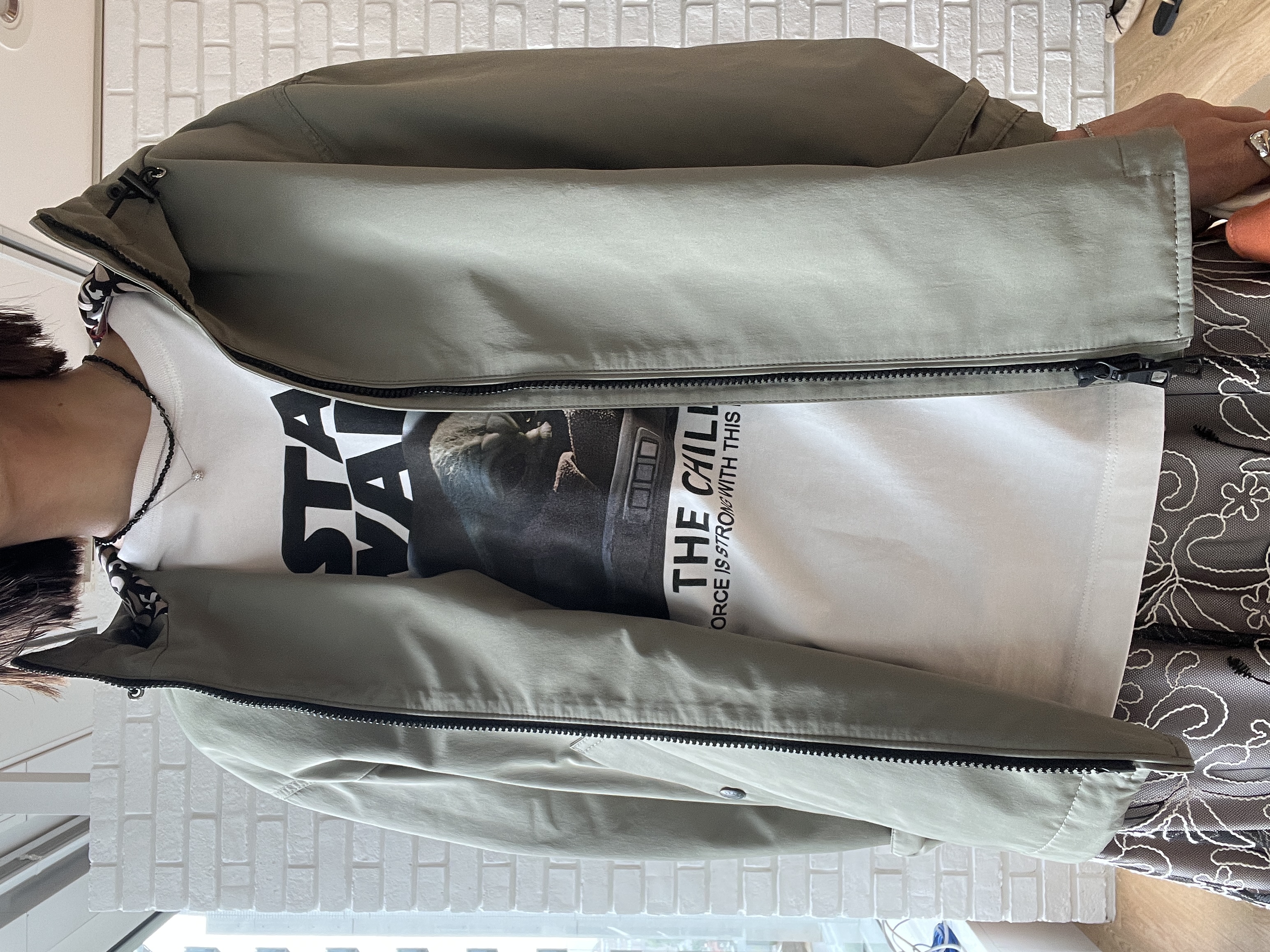 misaさんの「DRESSTERIOR｜【接触冷感】STAR WARS カプセルグローグTシャツ」を使ったコーディネート