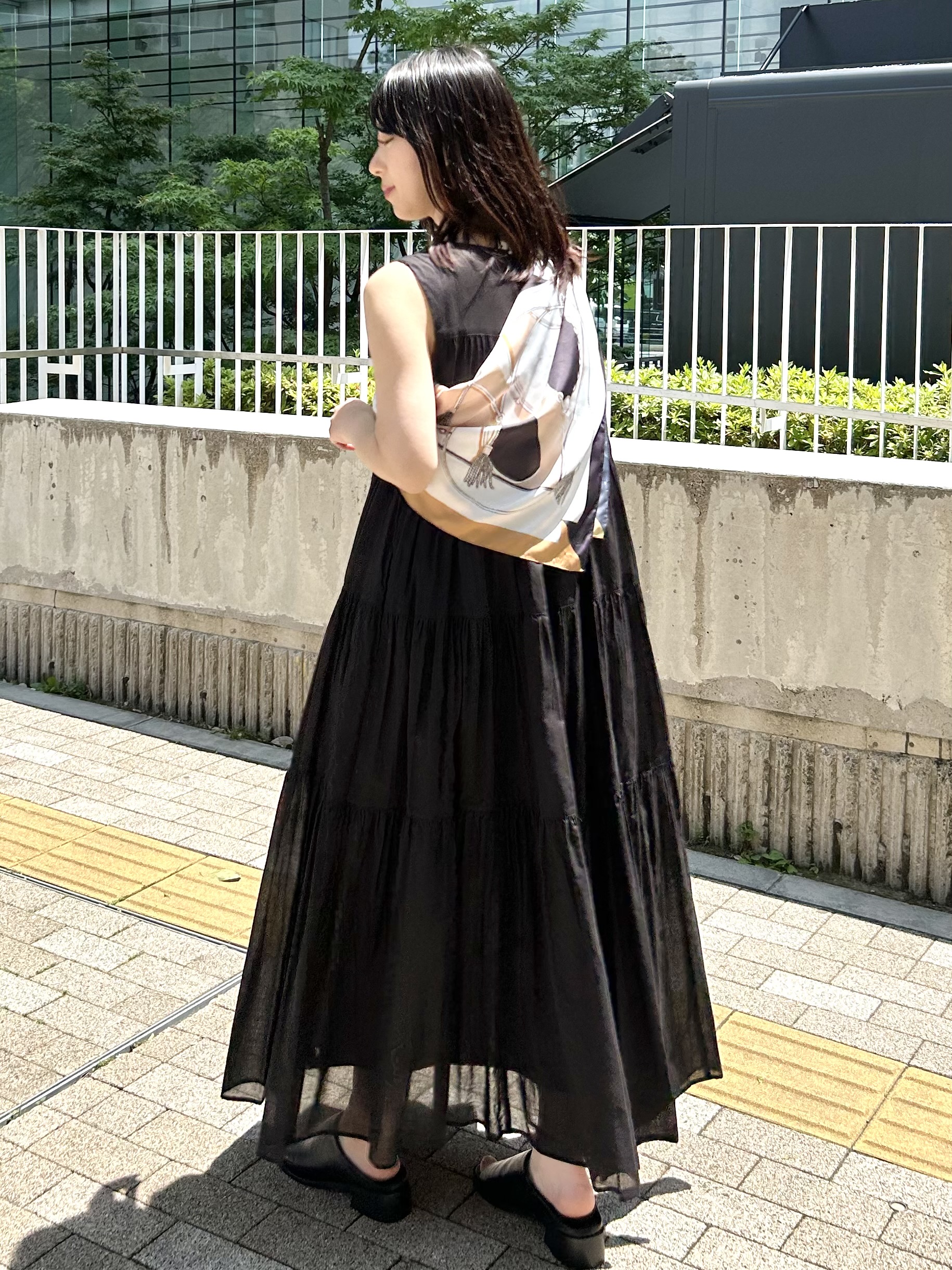 RINAさんの「OPAQUE.CLIP｜ティアードサマードレス／オーガニックコットン混【洗濯機OK】」を使ったコーディネート