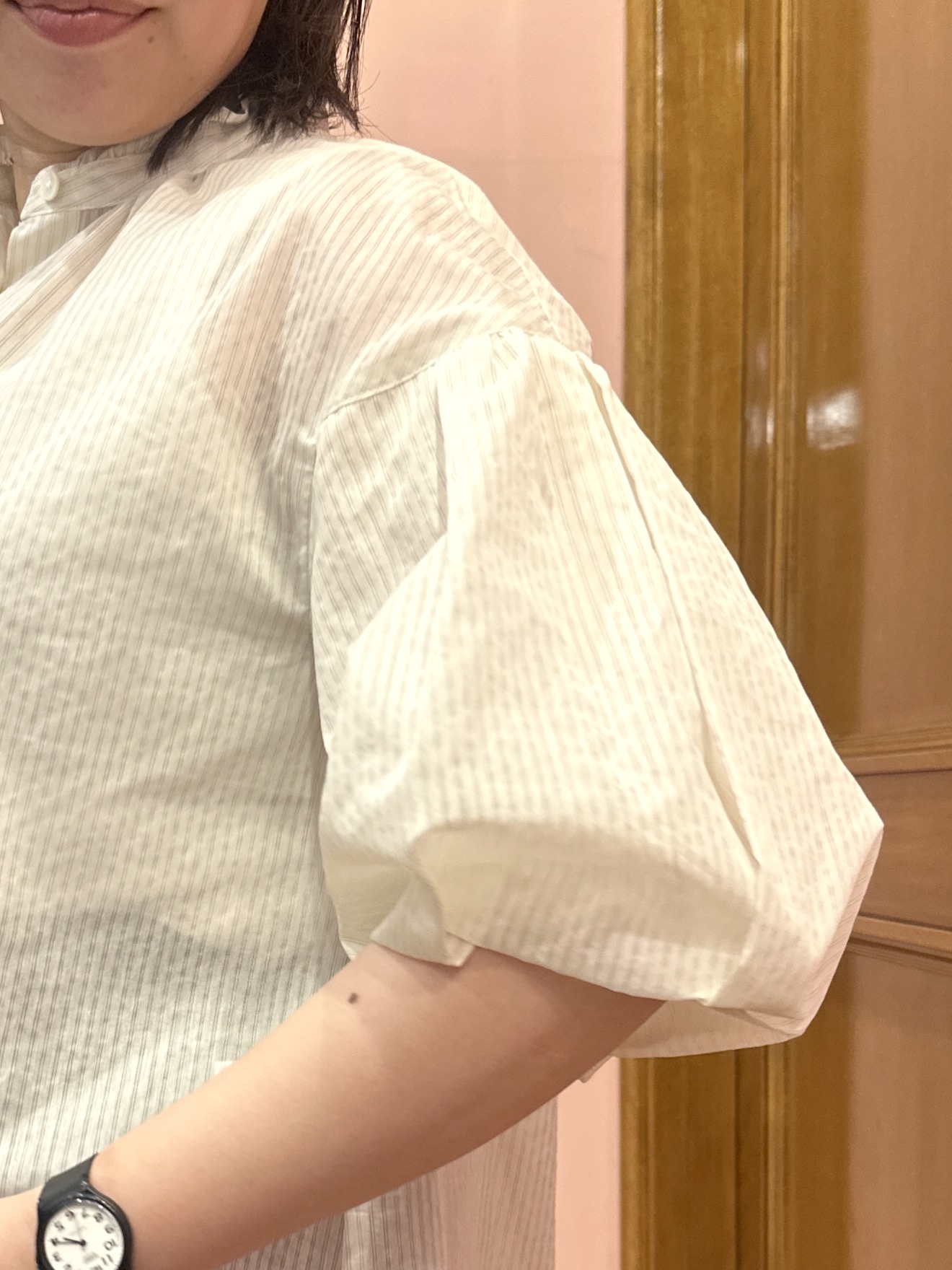 komatsuさんの「DRESSTERIOR｜【1枚で着映え/ウォッシャブル】ストライプスタンドフリルボリュームスリーブブラウス」を使ったコーディネート