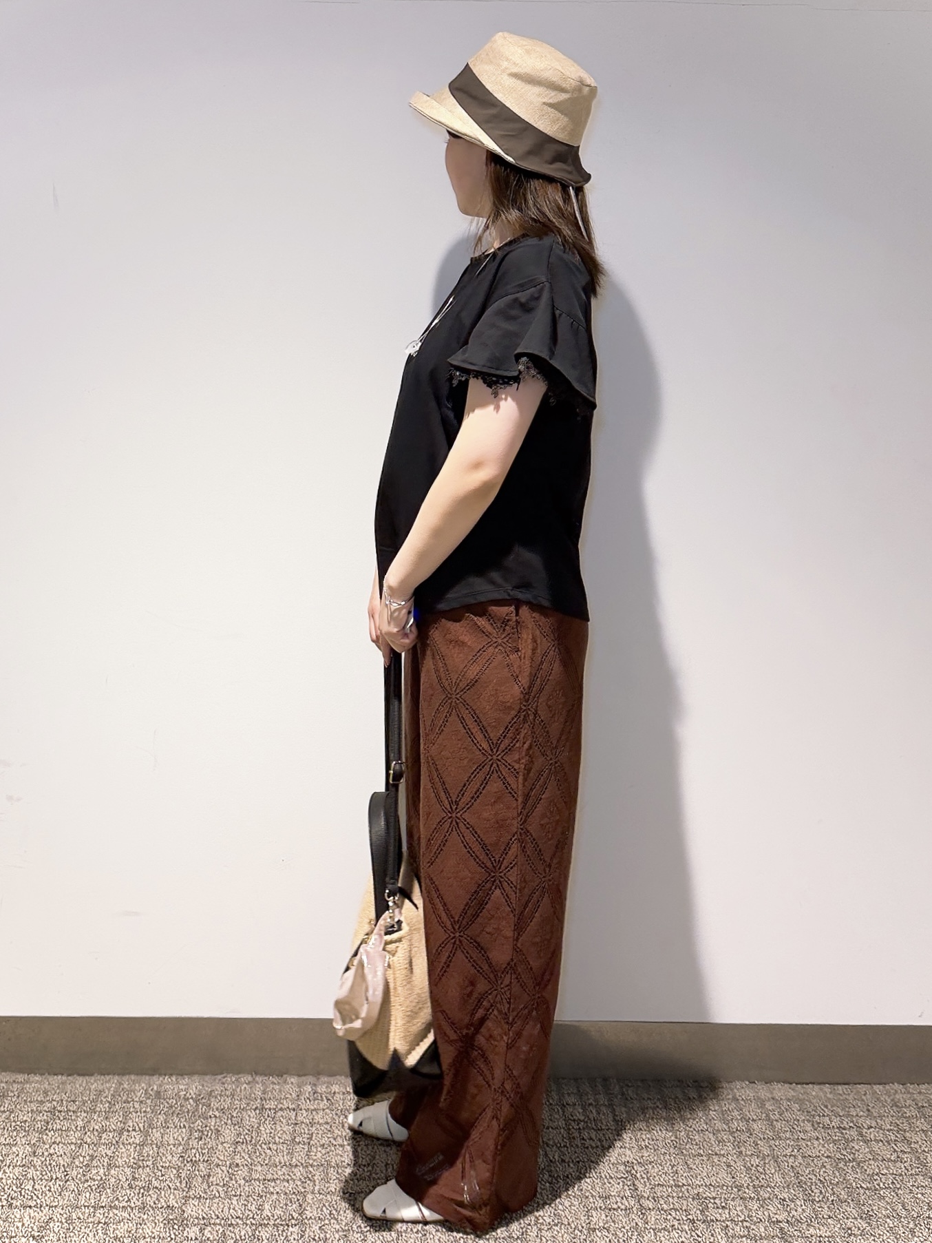 みーさんの「grove｜【二の腕カバー、UV/ひんやり】涼しく華やかに、レースレイヤードスリーブTシャツ」を使ったコーディネート