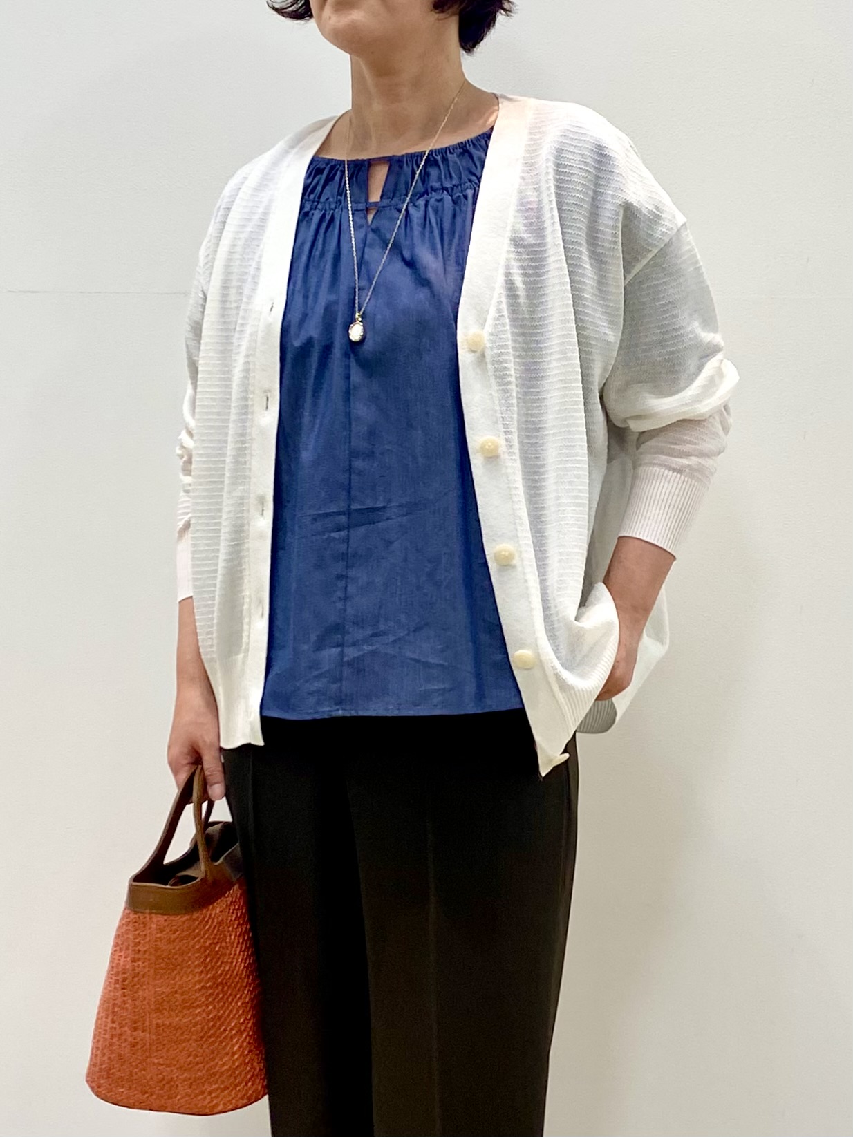 oharaさんの「Reflect｜ネックギャザーデザインブラウス」を使ったコーディネート