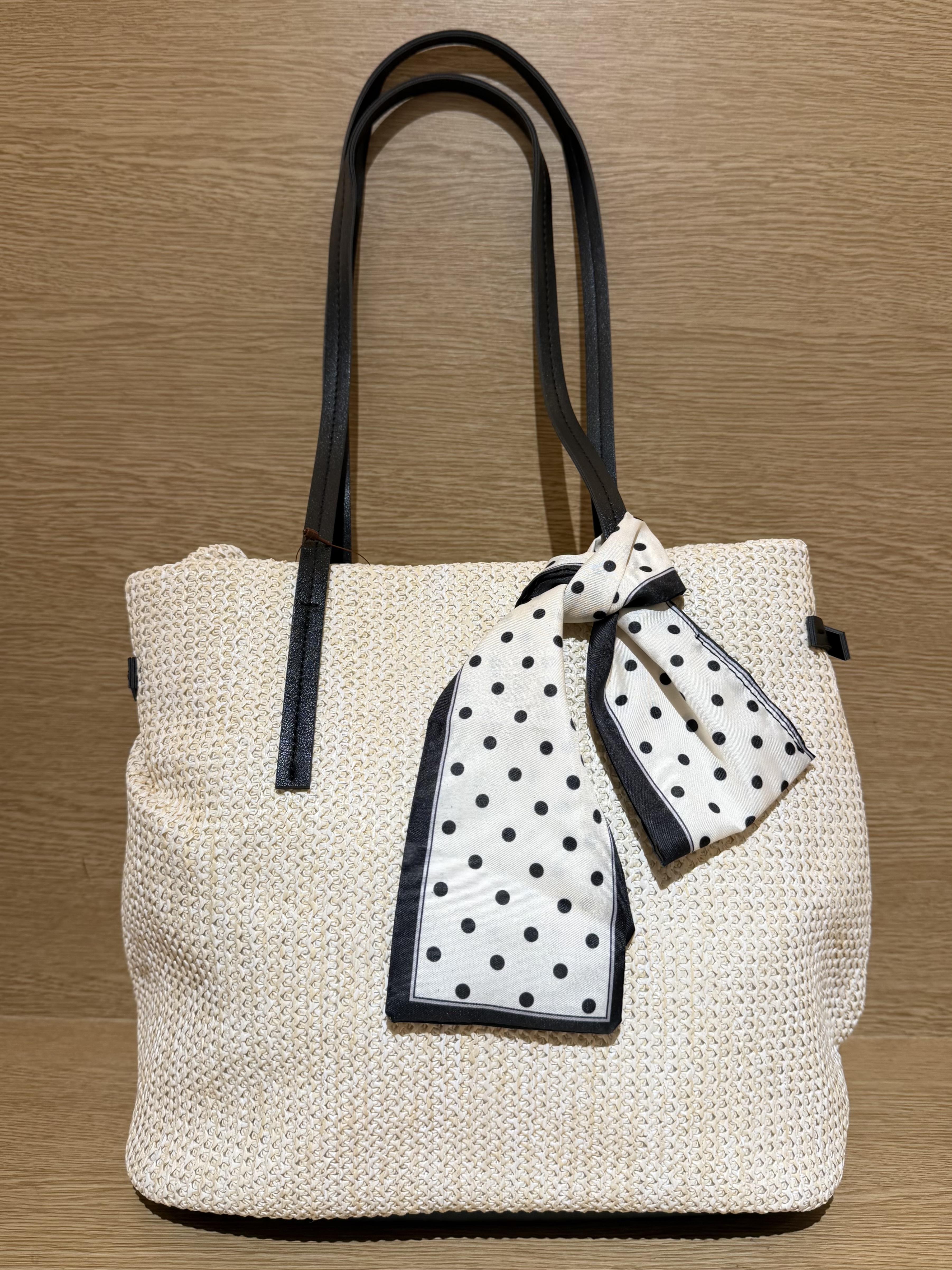 みーさんの「grove｜【2点SET・二の腕カバー】レースベスト&times;シアーブラウスSET」を使ったコーディネート