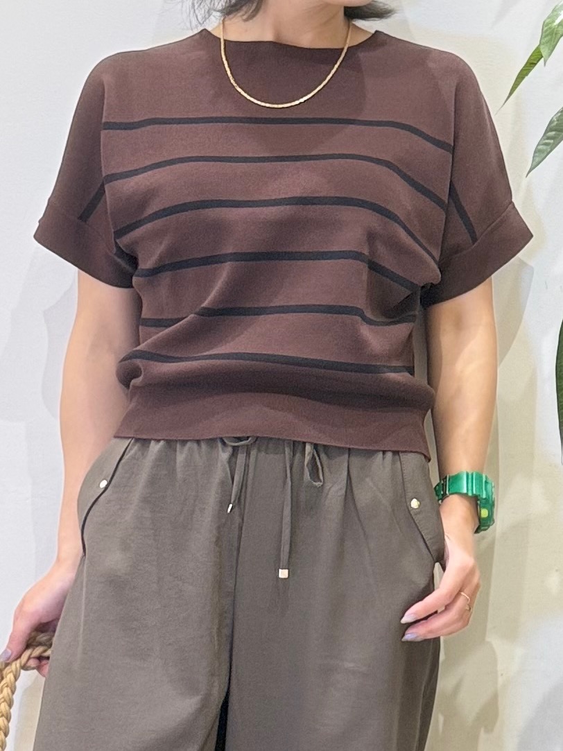 misakiさんの「SHOO･LA･RUE｜【毎日洗える/ひんやり/UV/S-LL】二の腕隠れる さらっとドルマン半袖ニット」を使ったコーディネート