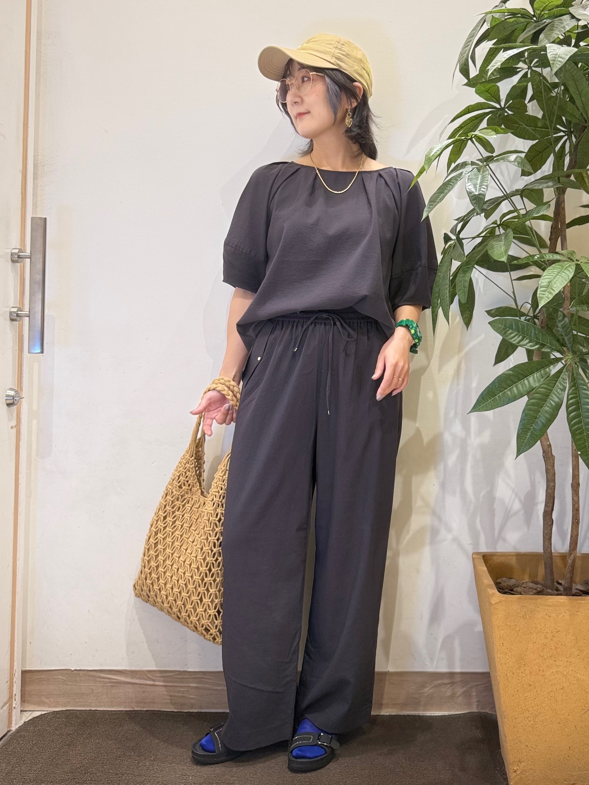 misakiさんの「SHOO･LA･RUE｜【S-LL/洗濯機可/セットアップ可】軽凛(かろりん) ひんやりタックブラウス」を使ったコーディネート
