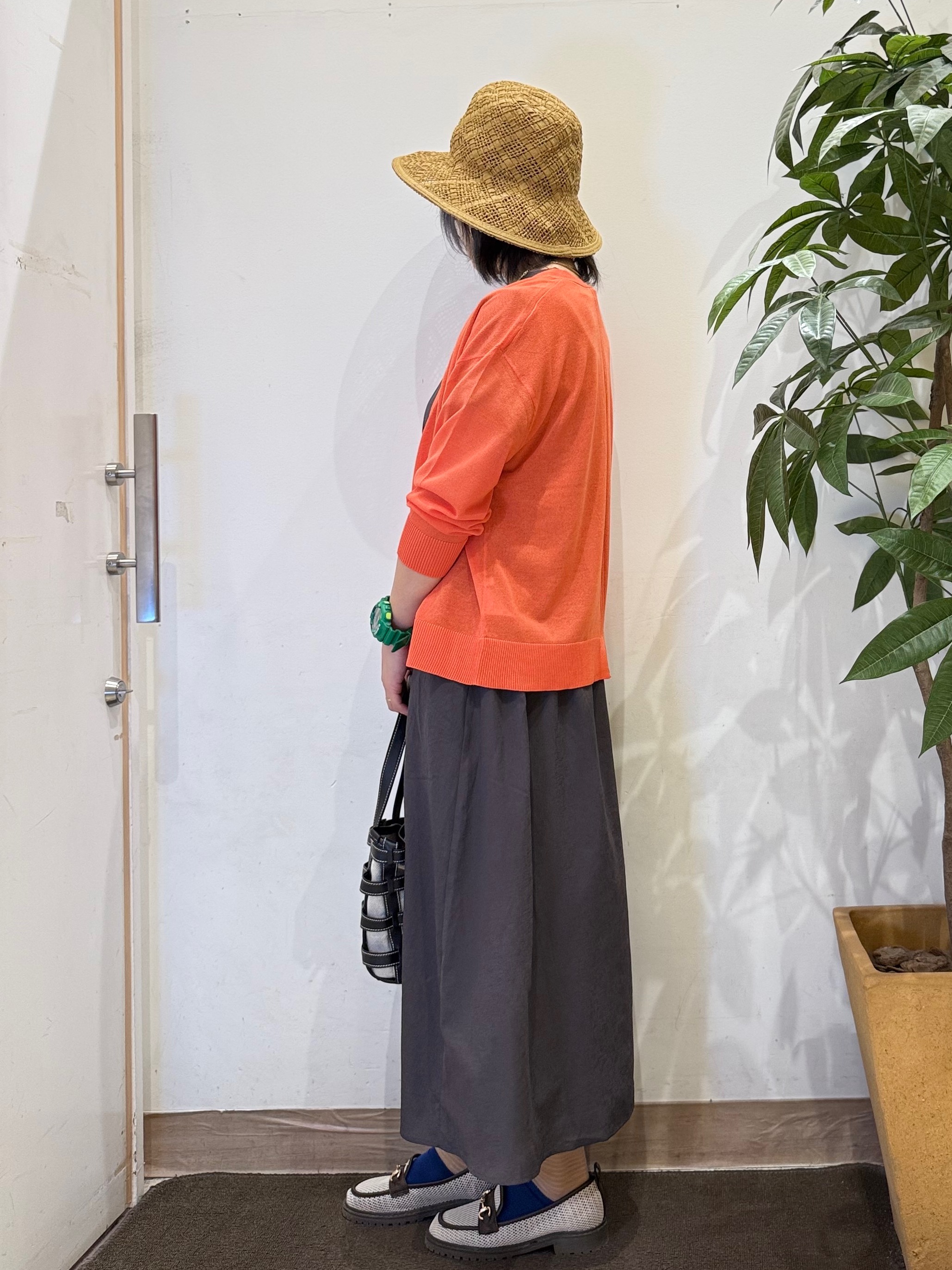 misakiさんの「SHOO･LA･RUE｜【ひんやり/洗濯機可/S-LL】オンにもオフにも マルチに使えるボタンレスカーディガン」を使ったコーディネート
