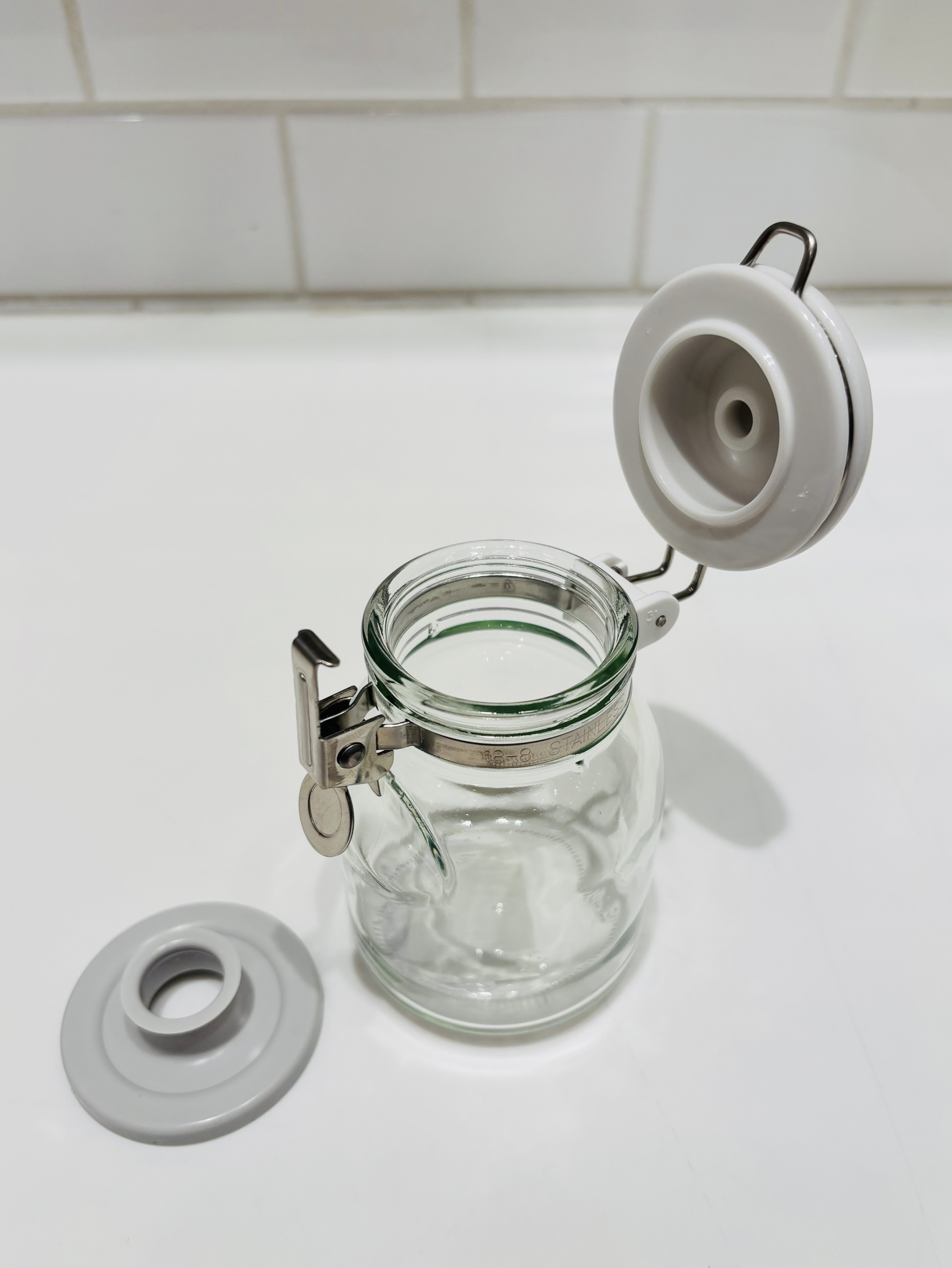 アカネさんの「212 KITCHEN STORE｜ワンプッシュ便利びん180 180ml ＜Cellarmate セラーメイト＞」を使ったコーディネート