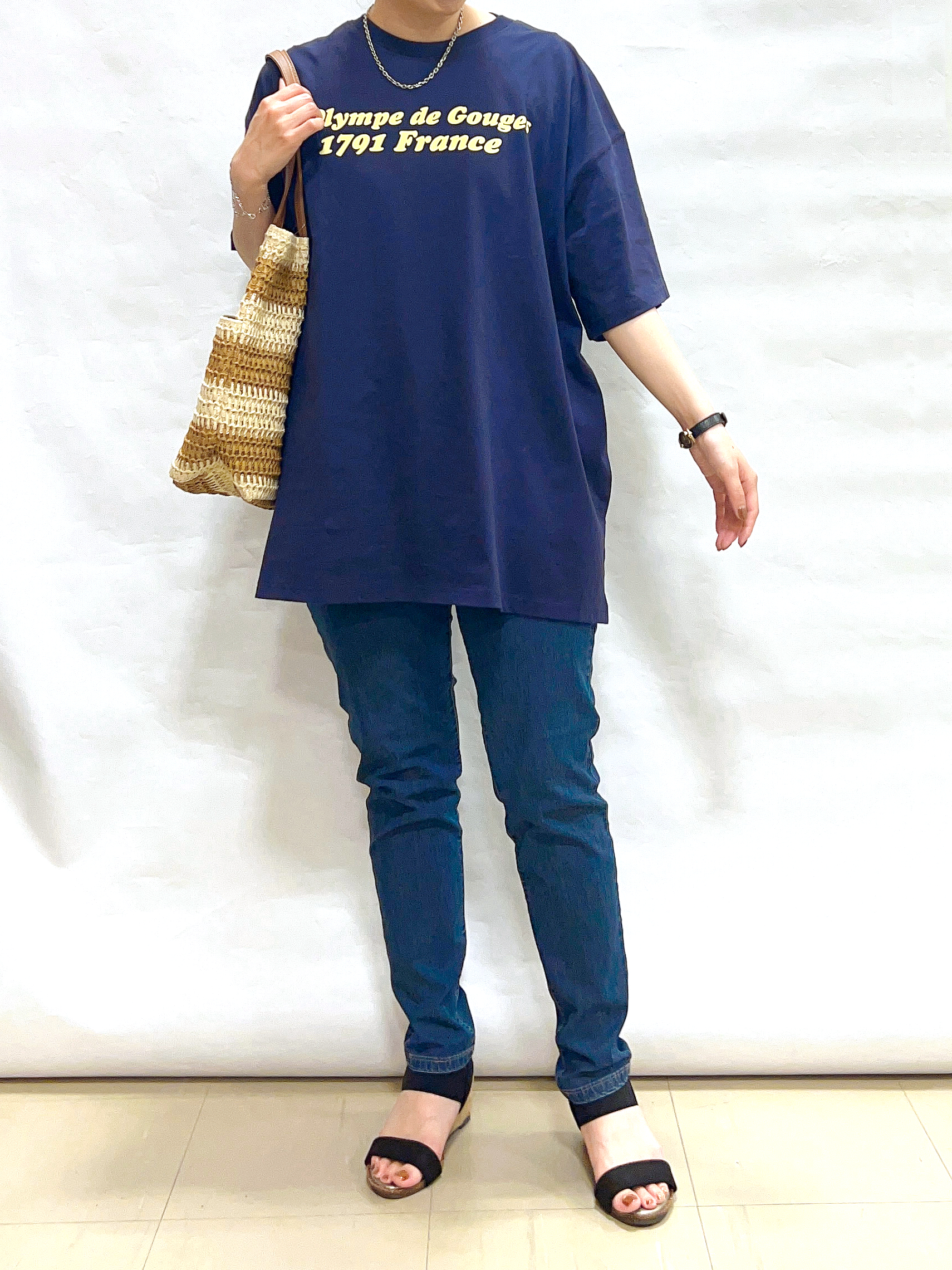 まっつんさんの「SHOO･LA･RUE｜【ひんやり】ゆるっと体型カバー BIGアソートTシャツ」を使ったコーディネート