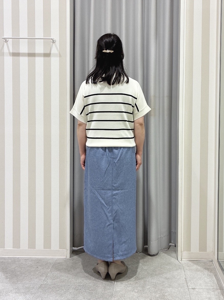 vanseさんの「SHOO･LA･RUE｜【毎日洗える/ひんやり/UV/S-LL】二の腕隠れる さらっとドルマン半袖ニット」を使ったコーディネート