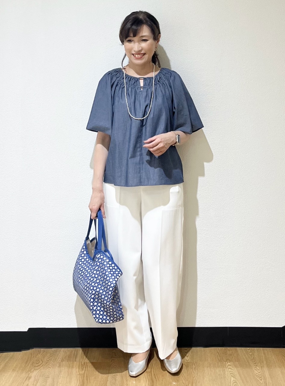 ayaさんの「Reflect｜ネックギャザーデザインブラウス」を使ったコーディネート