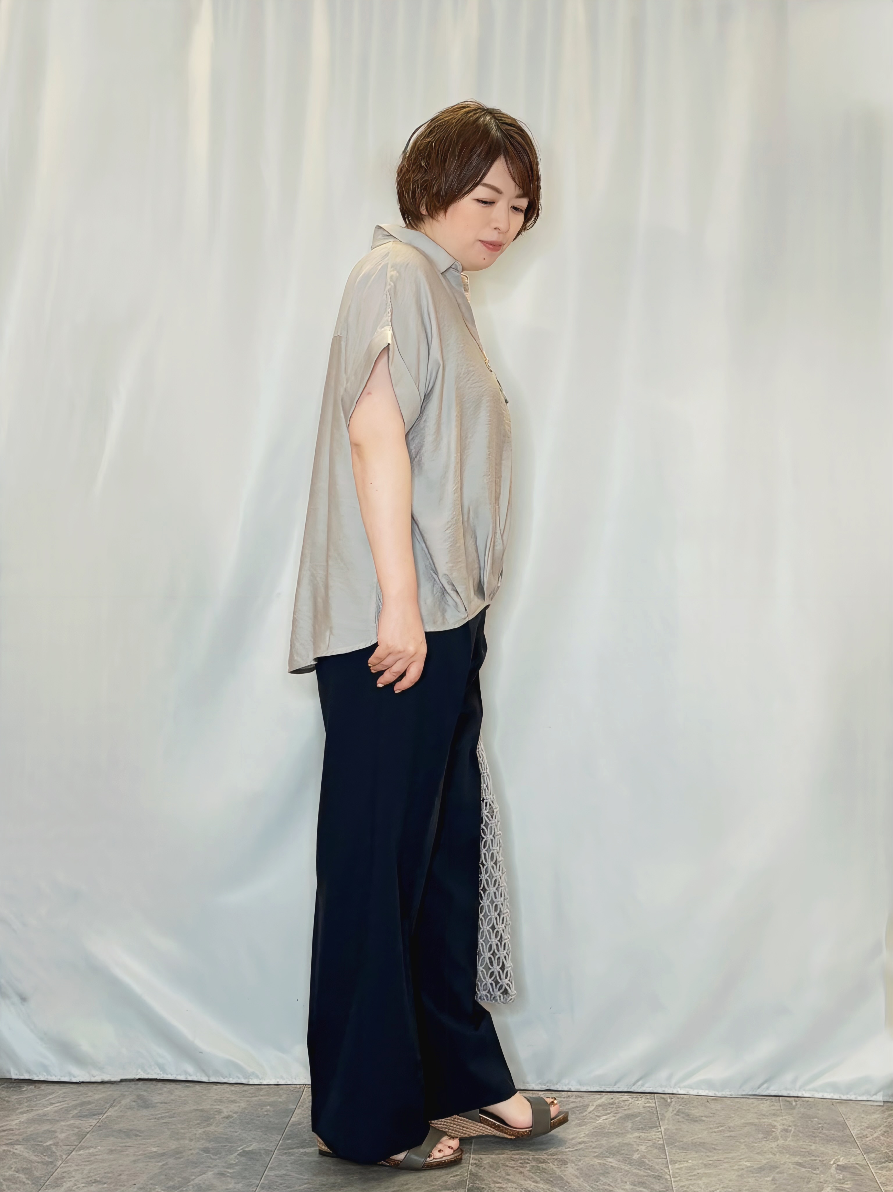 たみさんの「SHOO･LA･RUE｜【ひんやり/S-LL/洗濯機可】インせず着られる 裾タック スキッパーシャツ」を使ったコーディネート