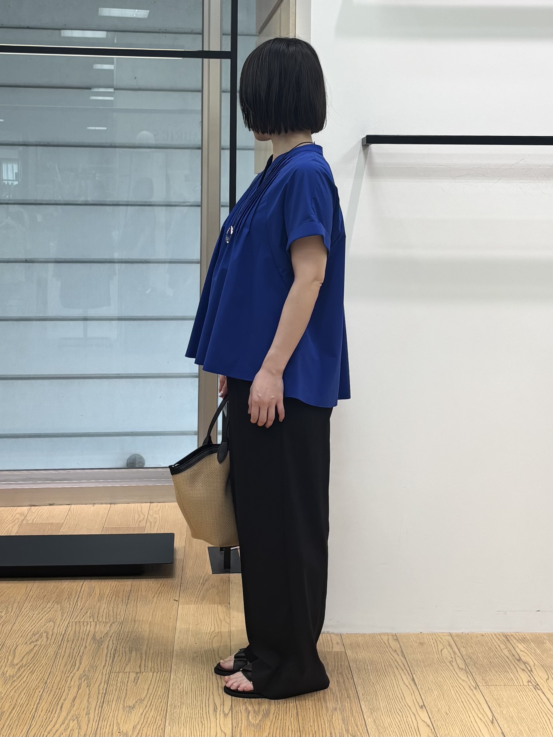 asamiさんの「INDIVI｜【撥水／UVケア／SETUP可能】軽量タックスキッパーブラウス」を使ったコーディネート