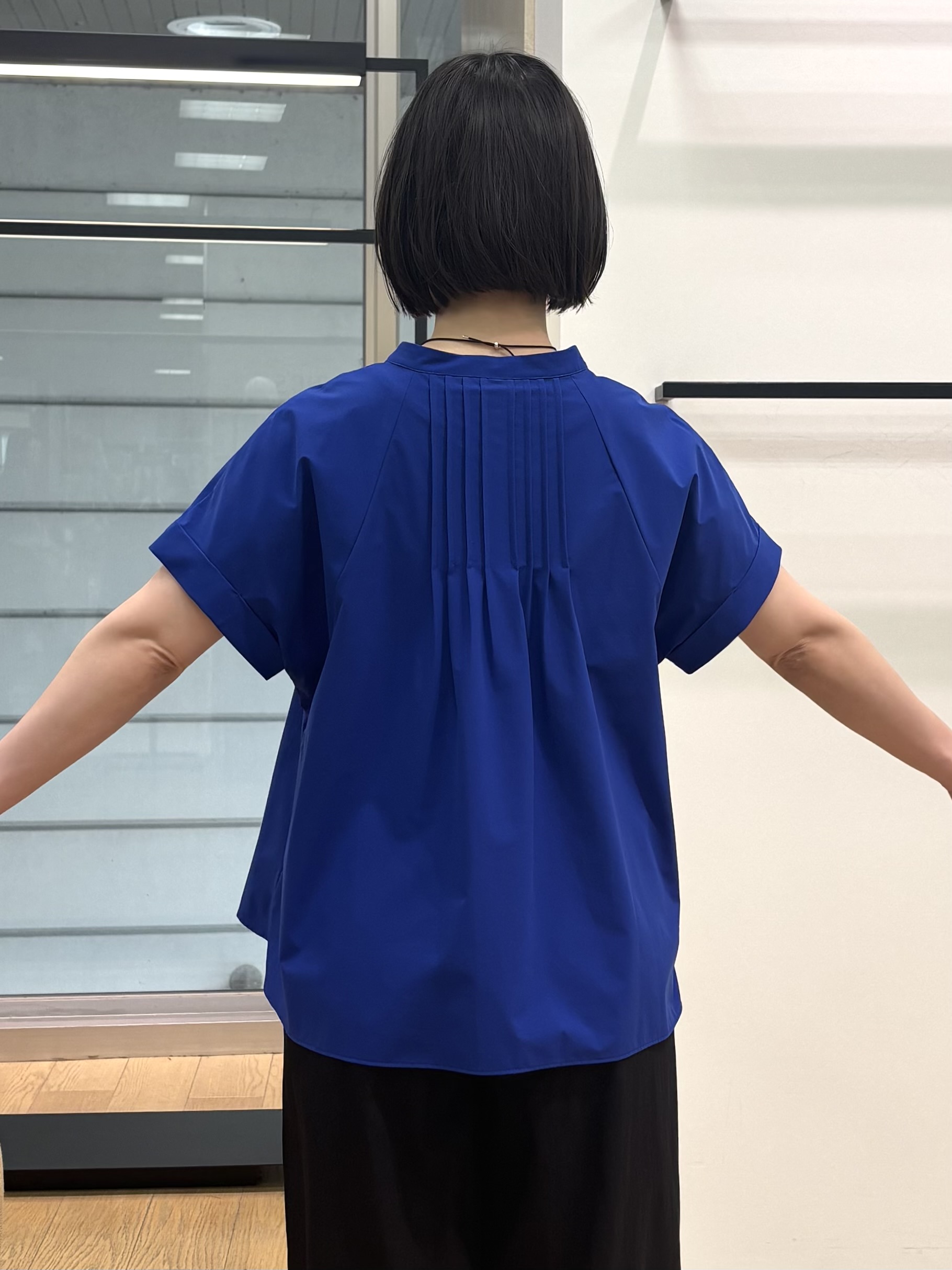 asamiさんの「INDIVI｜【撥水／UVケア／SETUP可能】軽量タックスキッパーブラウス」を使ったコーディネート