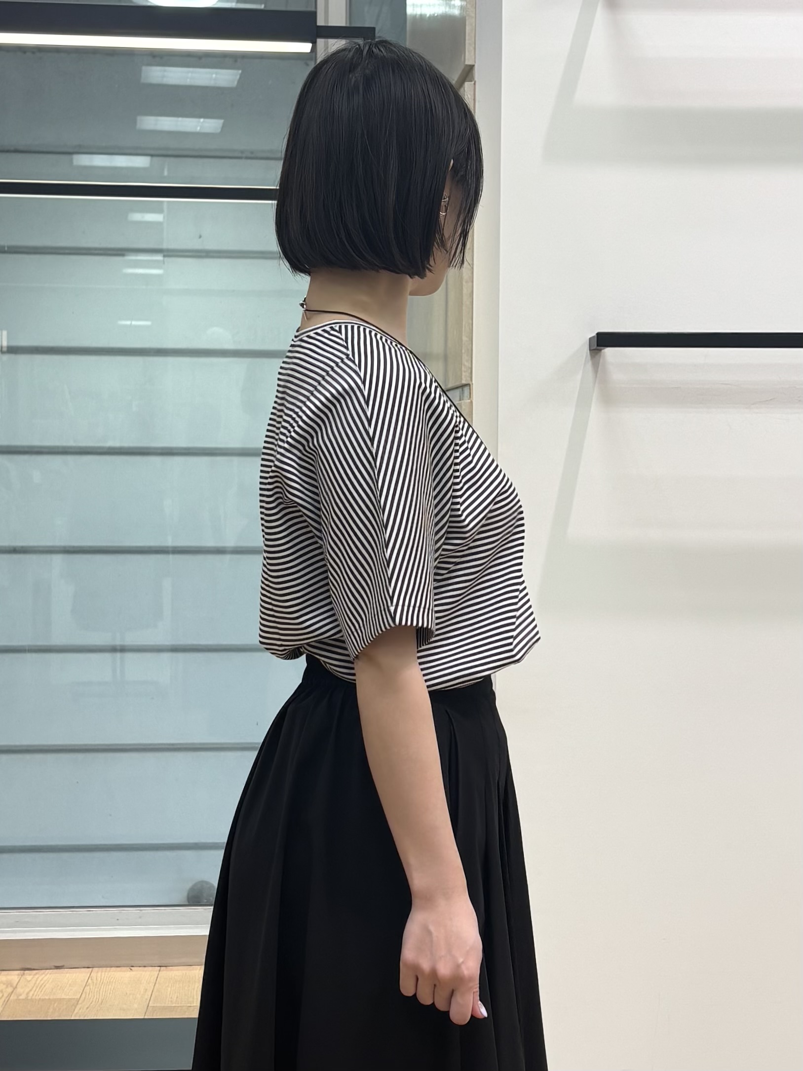asamiさんの「INDIVI｜【汗ジミ防止／褒められTシャツ】上品カジュアル！ドルマンTシャツ」を使ったコーディネート