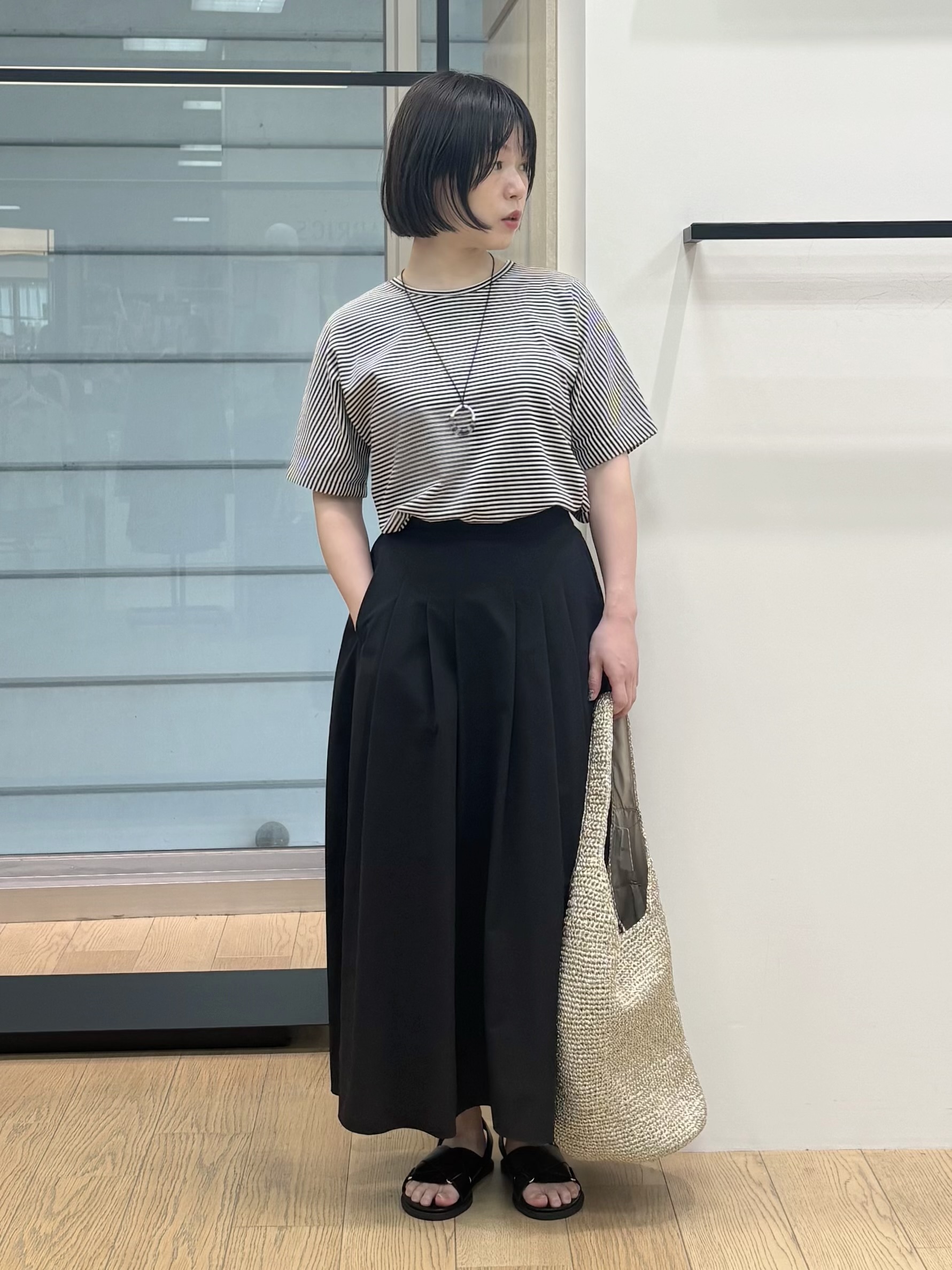 asamiさんの「INDIVI｜【汗ジミ防止／褒められTシャツ】上品カジュアル！ドルマンTシャツ」を使ったコーディネート