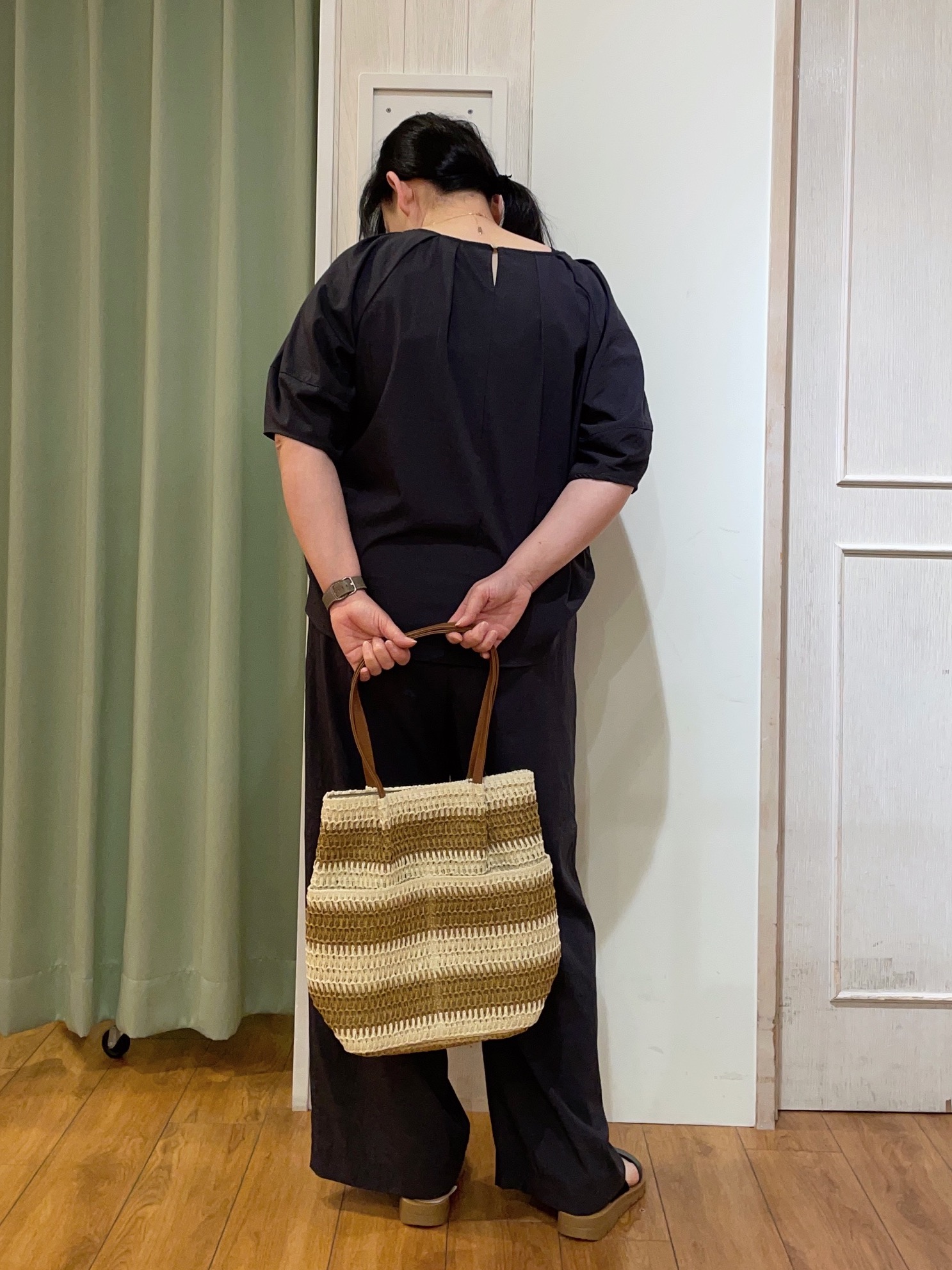 ke-yさんの「SHOO･LA･RUE｜【S-LL/洗濯機可/セットアップ可】軽凛(かろりん) ひんやりタックブラウス」を使ったコーディネート