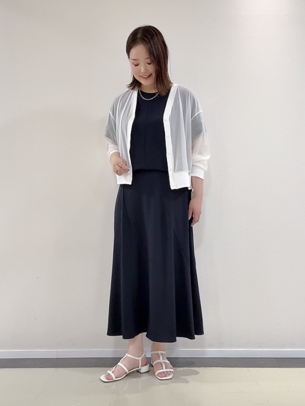 YUIさんの「UNTITLED｜【7色展開/ゆったり/ショート丈】シアートリコットカーディガン」を使ったコーディネート
