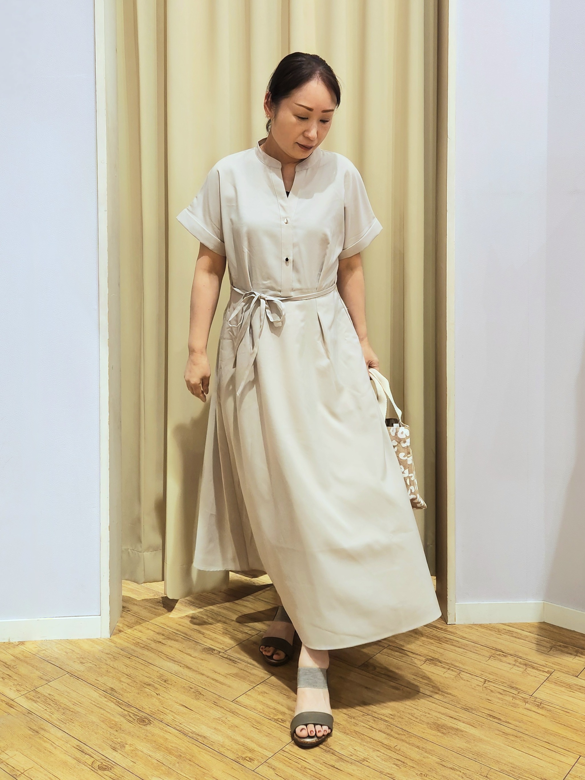 くまさんの「SHOO･LA･RUE｜【洗濯機可／洗濯後しわになりにくい】ウエストタックフレンチワンピース」を使ったコーディネート