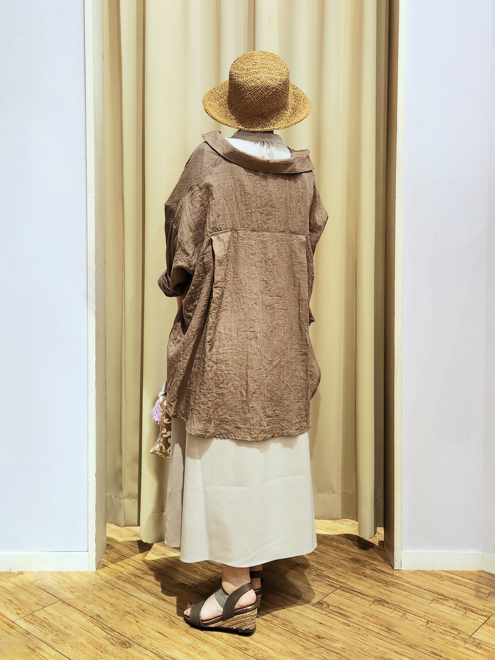 くまさんの「SHOO･LA･RUE｜【洗濯機可／洗濯後しわになりにくい】ウエストタックフレンチワンピース」を使ったコーディネート