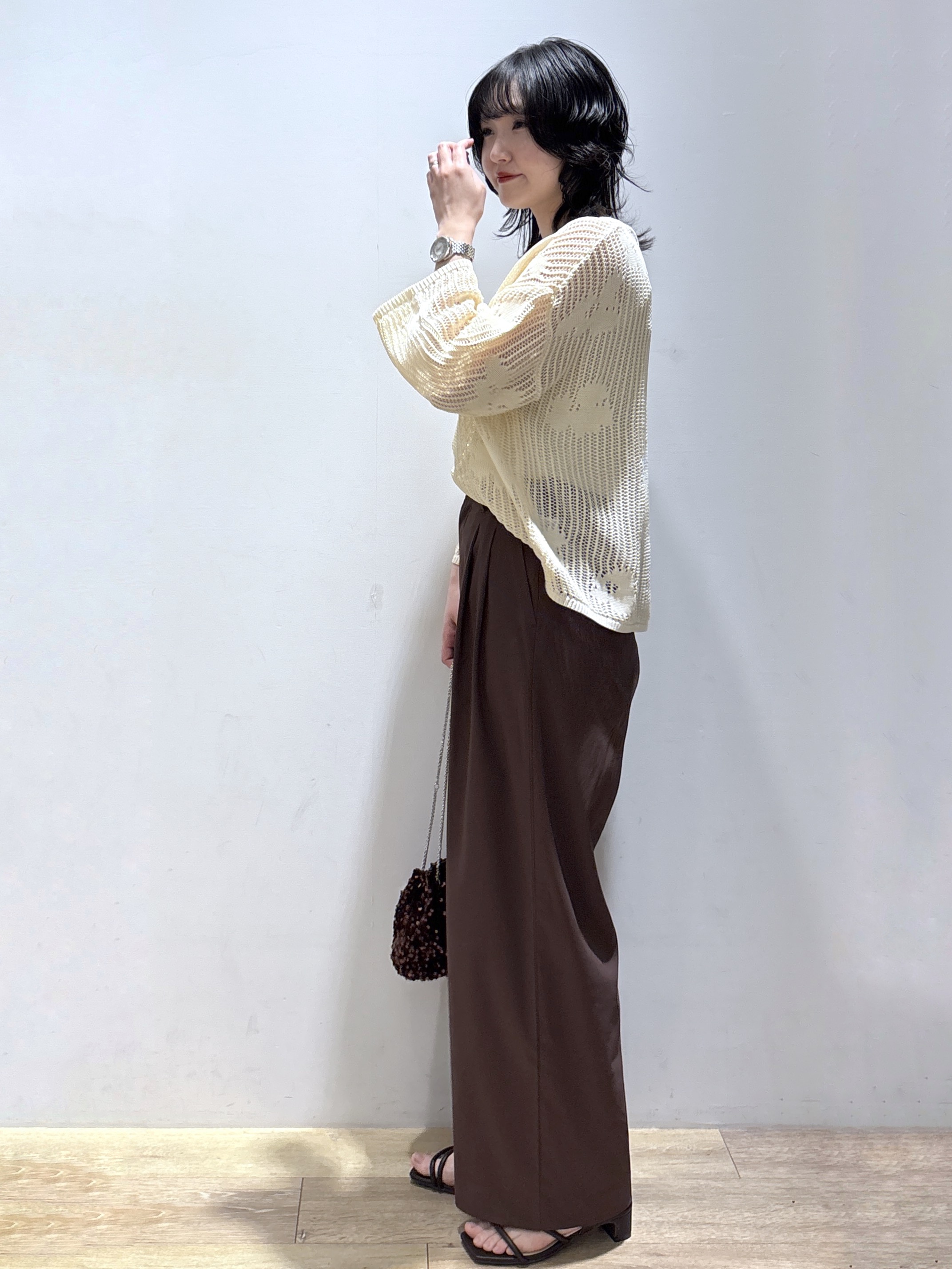 mizukiさんの「index｜フラワーモチーフメッシュニット【洗濯機OK】」を使ったコーディネート