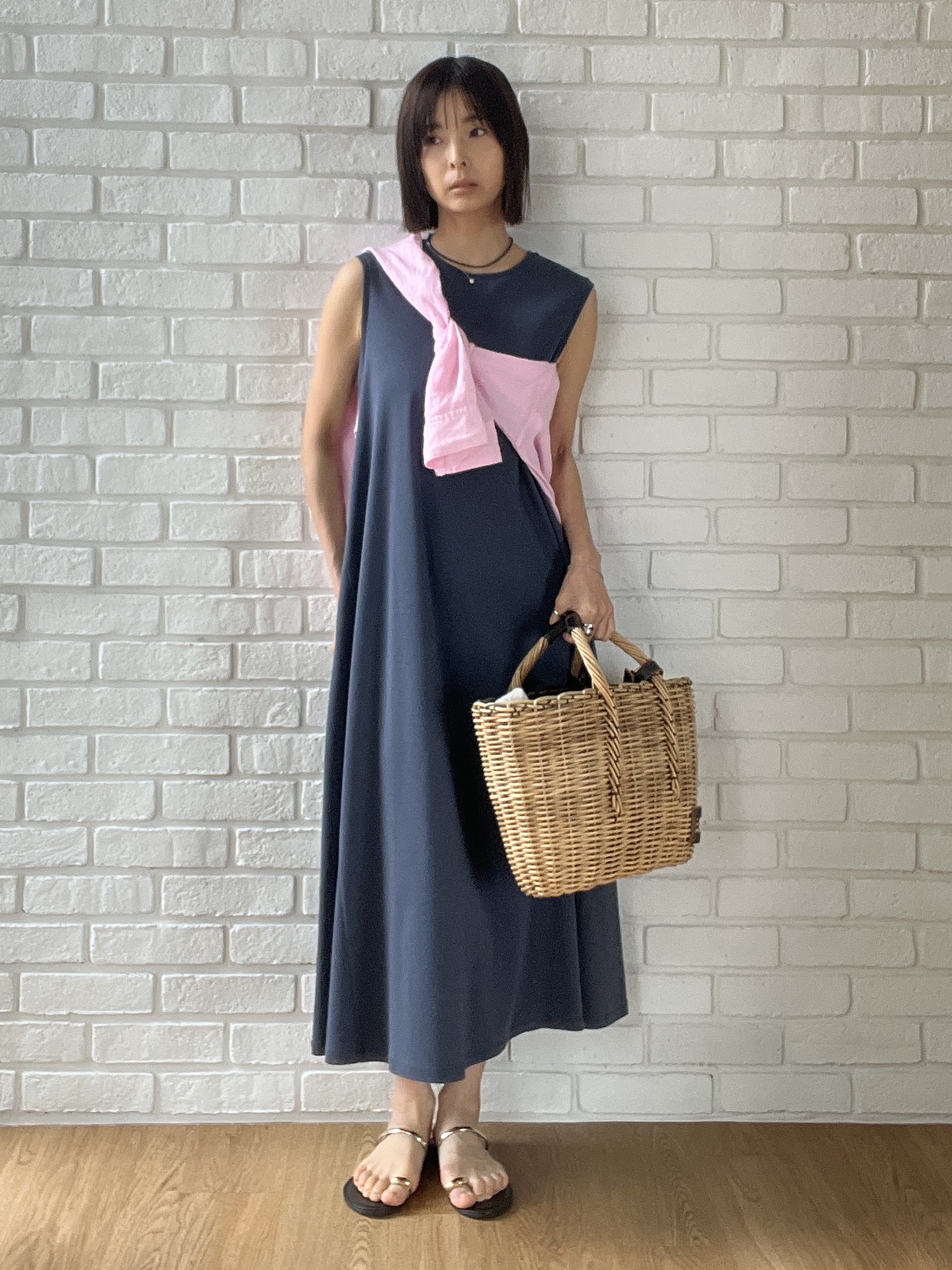 misaさんの「DRESSTERIOR｜NICOLAS LAINAS（ニコラスライナス）ソフトソールトングサンダル」を使ったコーディネート