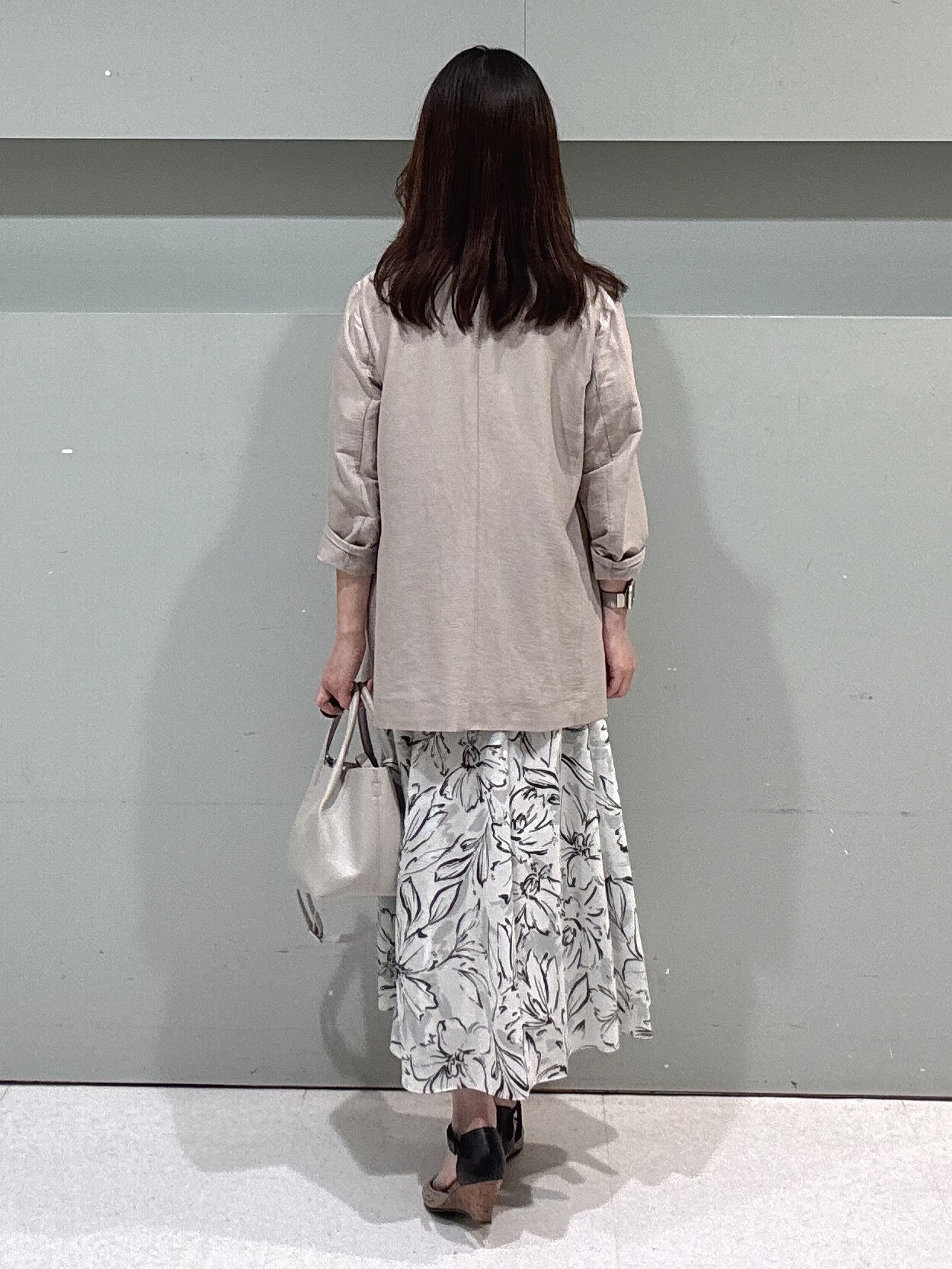 makiさんの「UNTITLED｜【程よいシアー感/洗える】エアリーバイオジャケット」を使ったコーディネート