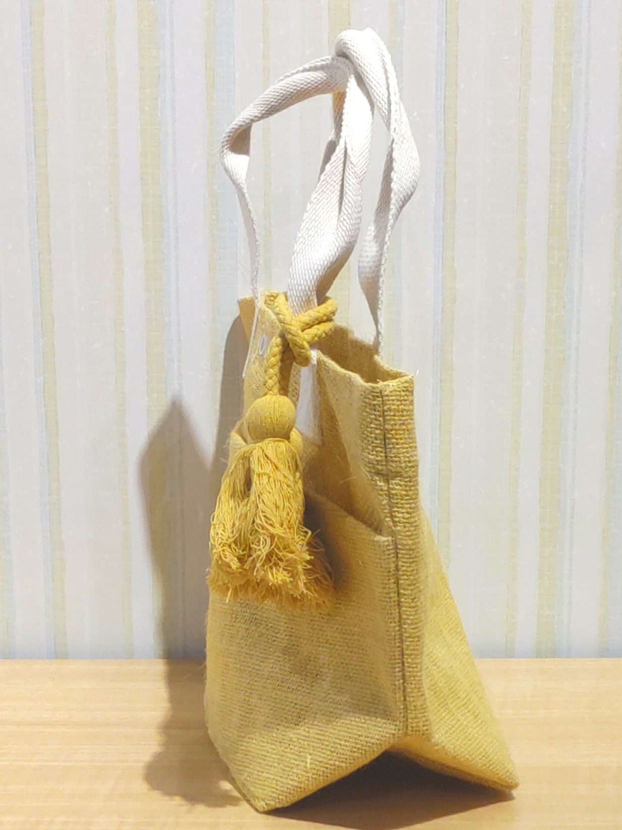 shimaさんの「SHOO･LA･RUE｜タッセル使いがアクセント ジュートランチトートバッグ」を使ったコーディネート