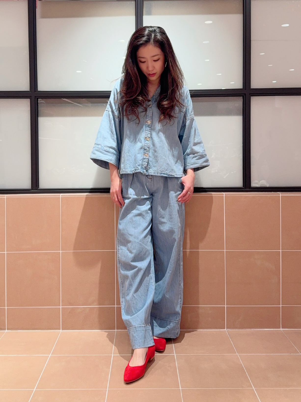 kaoriさんの「ESPERANZA｜《定番》晴雨兼用クッションフラットパンプス」を使ったコーディネート