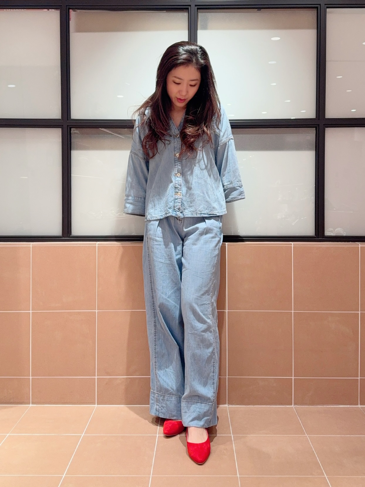 kaoriさんの「ESPERANZA｜《定番》晴雨兼用クッションフラットパンプス」を使ったコーディネート