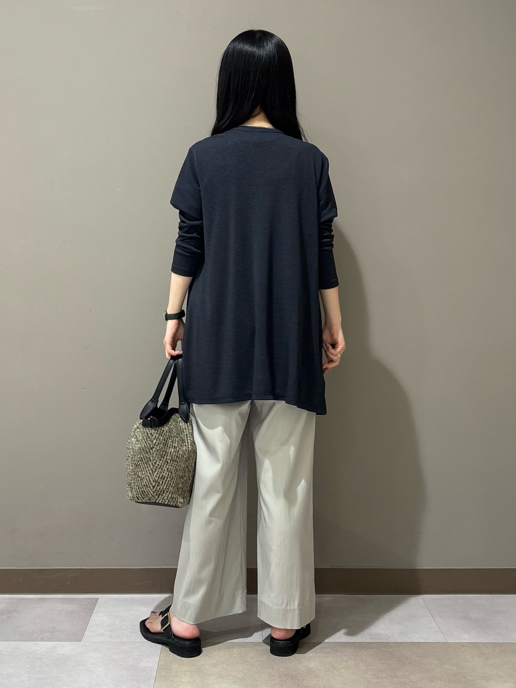 KEIKOさんの「INDIVI｜【UVケア】着流しミドル丈カーディガンジャージ」を使ったコーディネート
